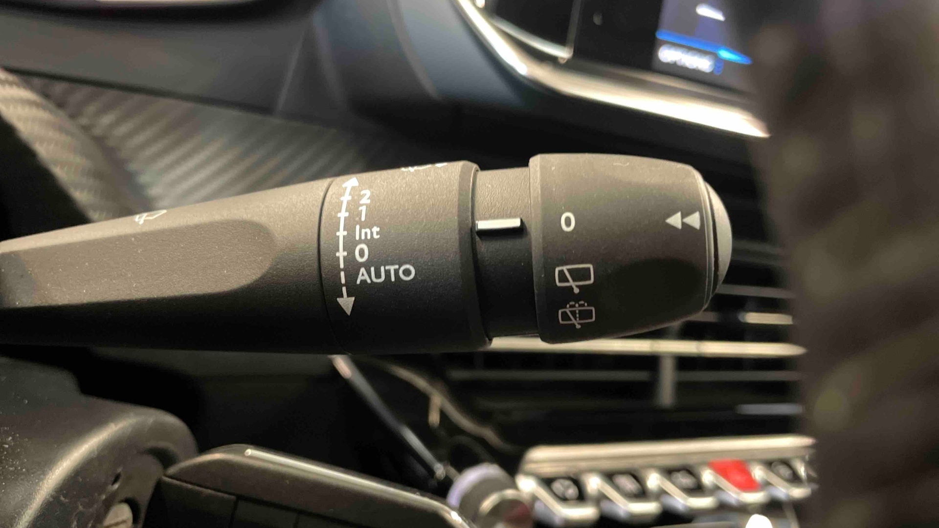PEUGEOT 208 PureTech 100 S&S BVM6 Allure