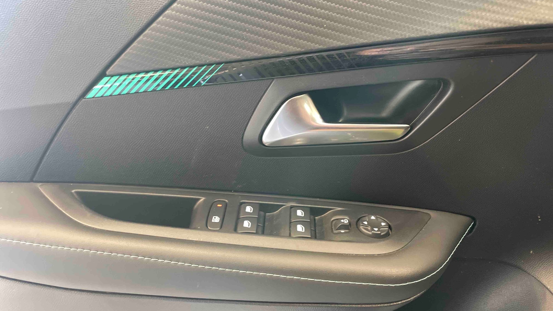 PEUGEOT 208 100 S&S BVM6 Allure