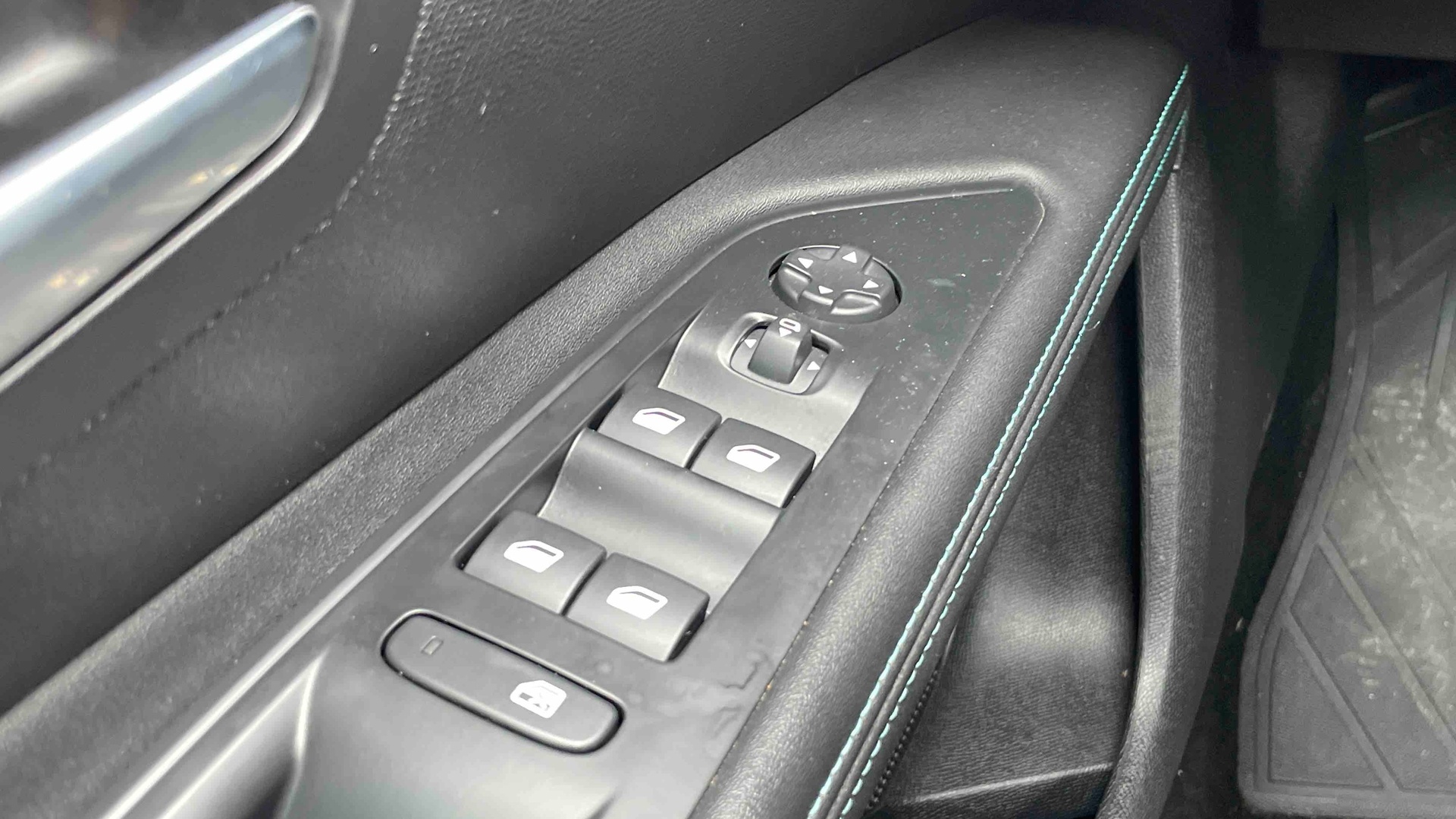 PEUGEOT 5008 BlueHDi 130ch S&S EAT8 Allure Pack