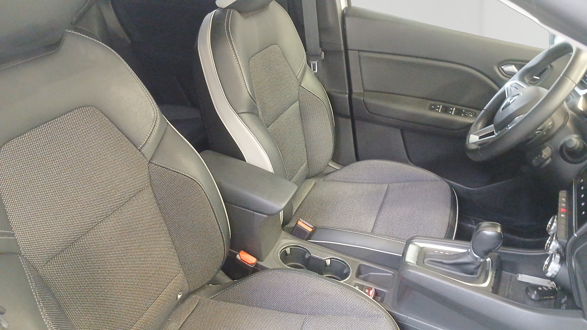 RENAULT CAPTUR TCe 160 EDC - 21 Intens