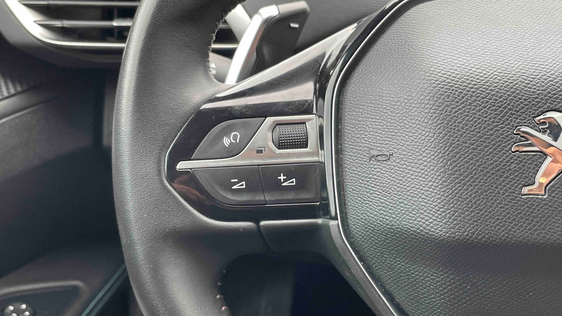 PEUGEOT 5008 BlueHDi 130ch S&S EAT8 Allure Pack