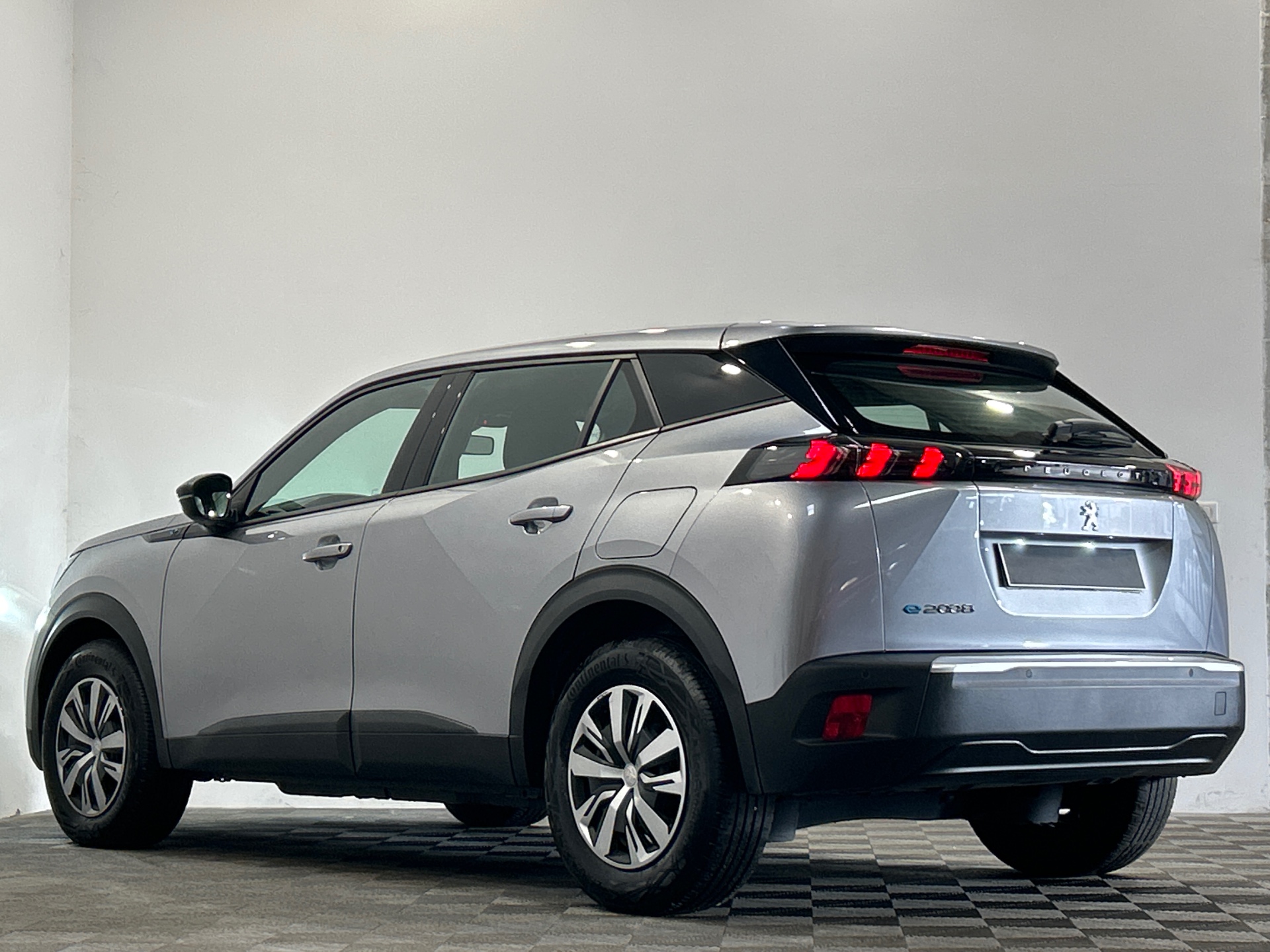 PEUGEOT 2008 ELECTRIQUE 136 ch Active Pack