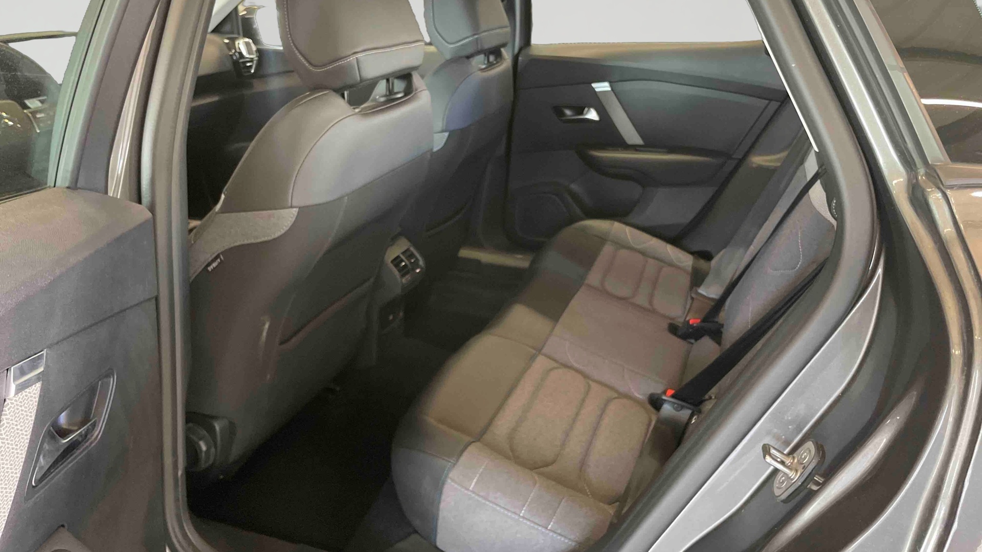 CITROEN C4 PureTech 130 BVM6 Plus
