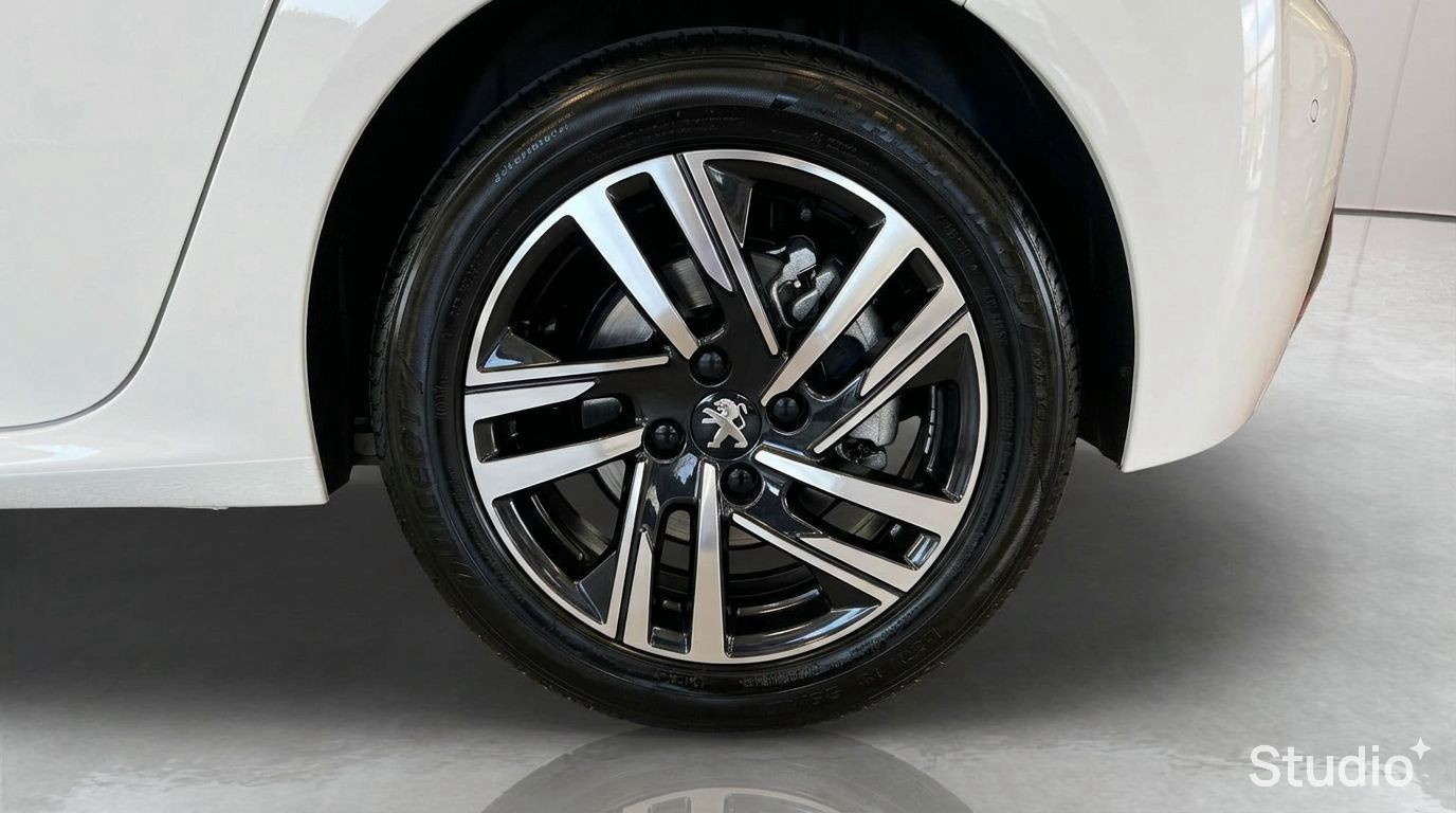 PEUGEOT 208 PureTech 100 S&S BVM6 Allure