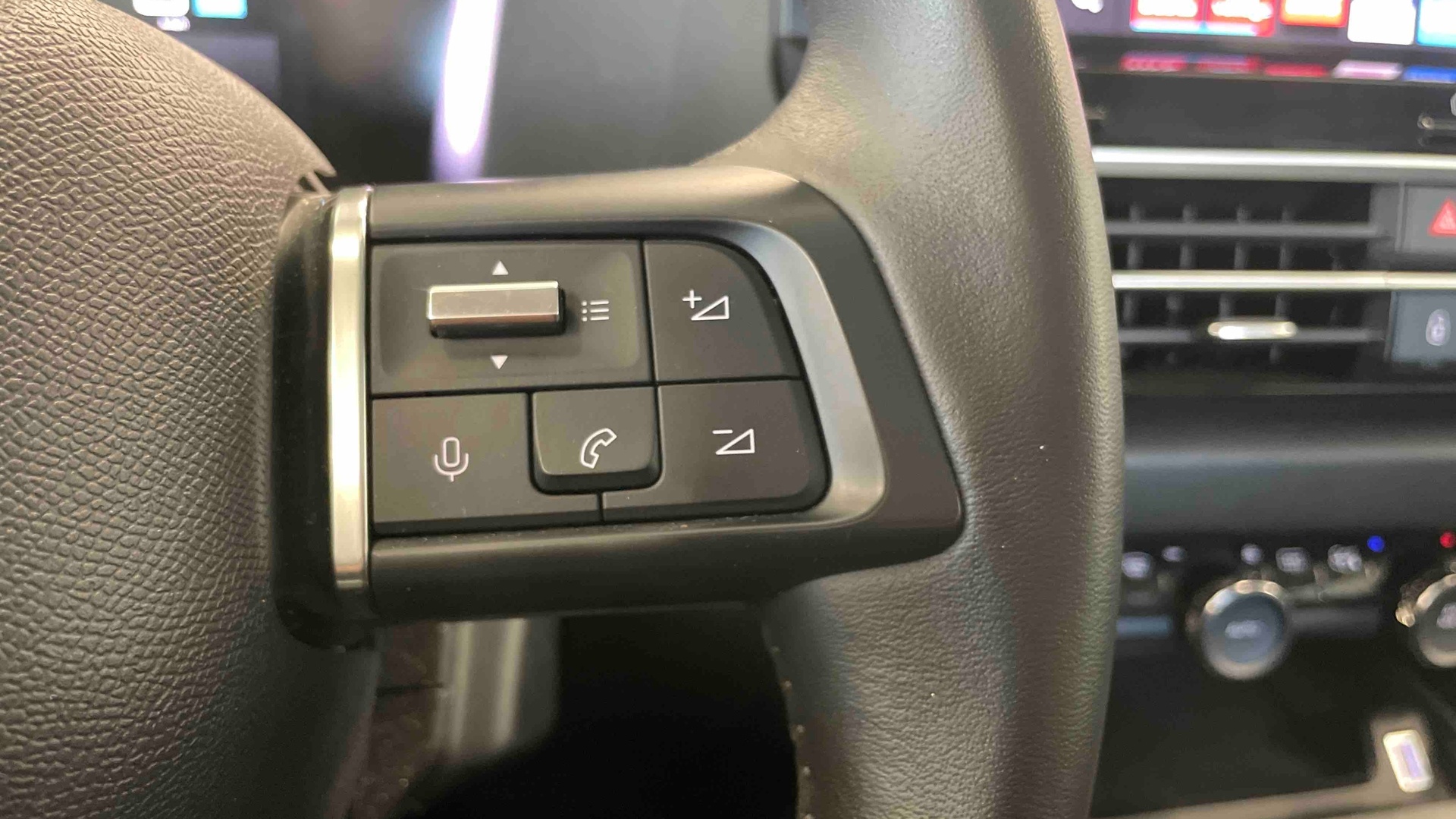 CITROEN C4 PureTech 130 BVM6 Plus