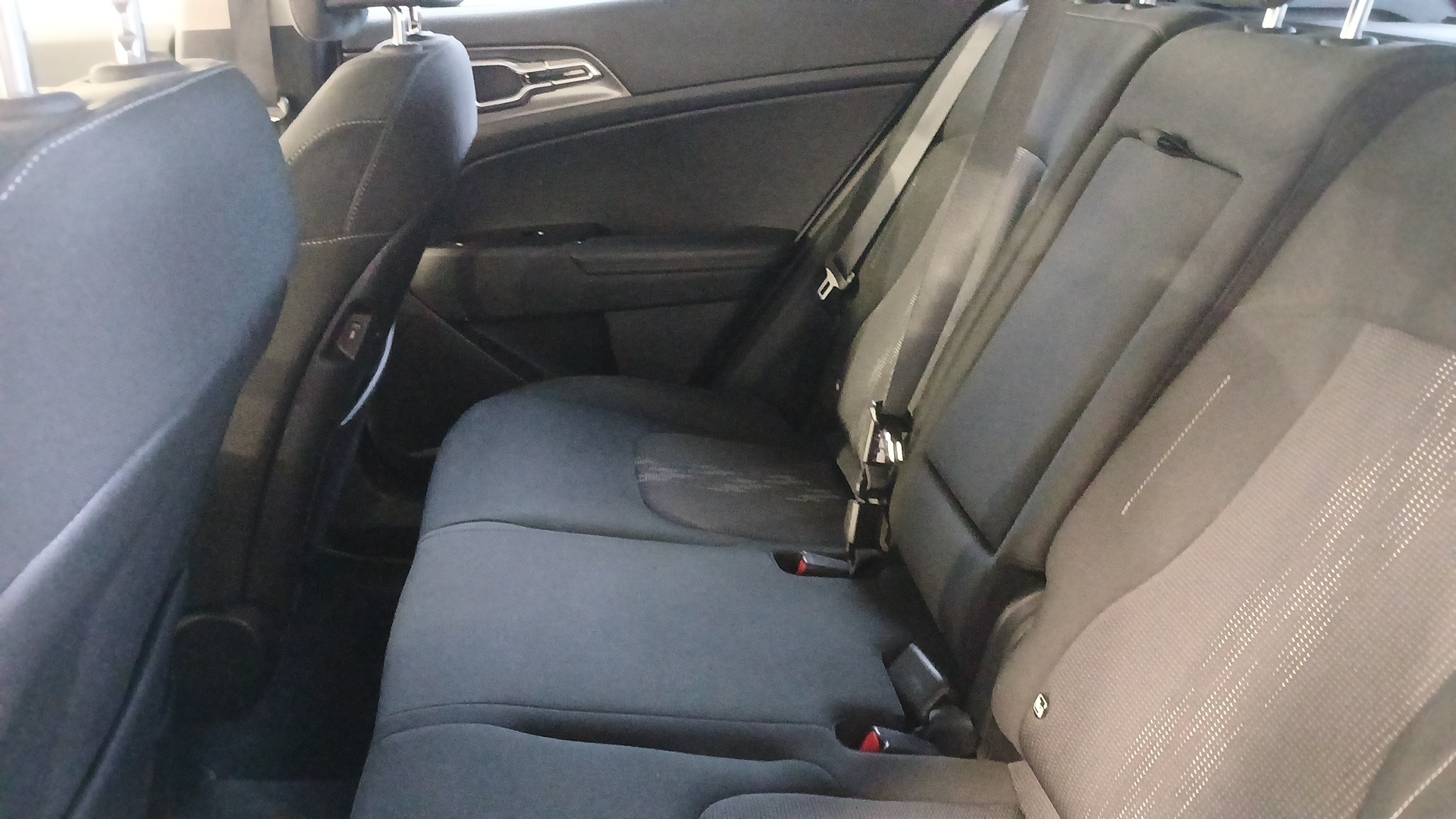 KIA SPORTAGE 1.6 T-GDi 215ch ISG Hybride BVA6 4x2 Active