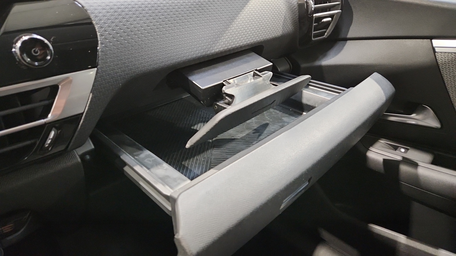 CITROEN C4 PureTech 130 EAT8 Max