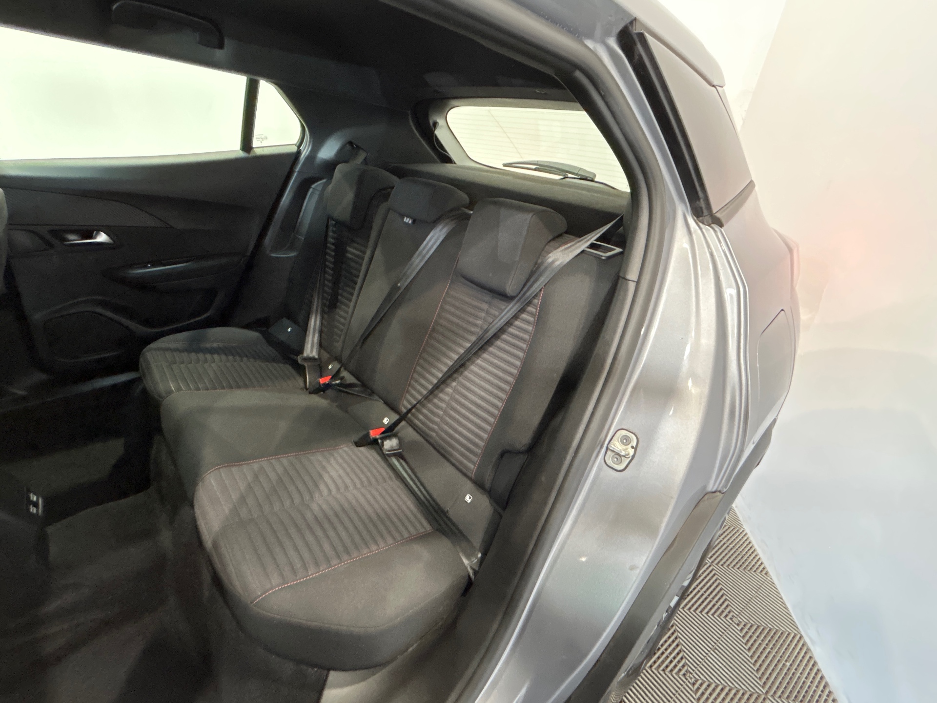 PEUGEOT 2008 ELECTRIQUE 136 ch Active Pack