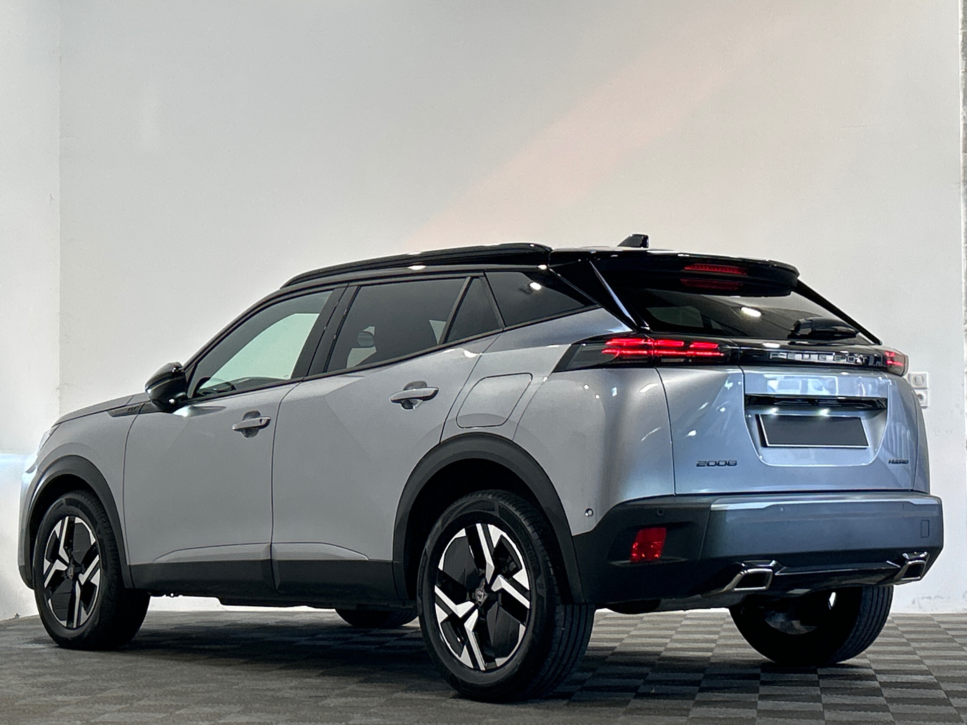 PEUGEOT 2008 GT Hybrid 145 ch e-DCS6