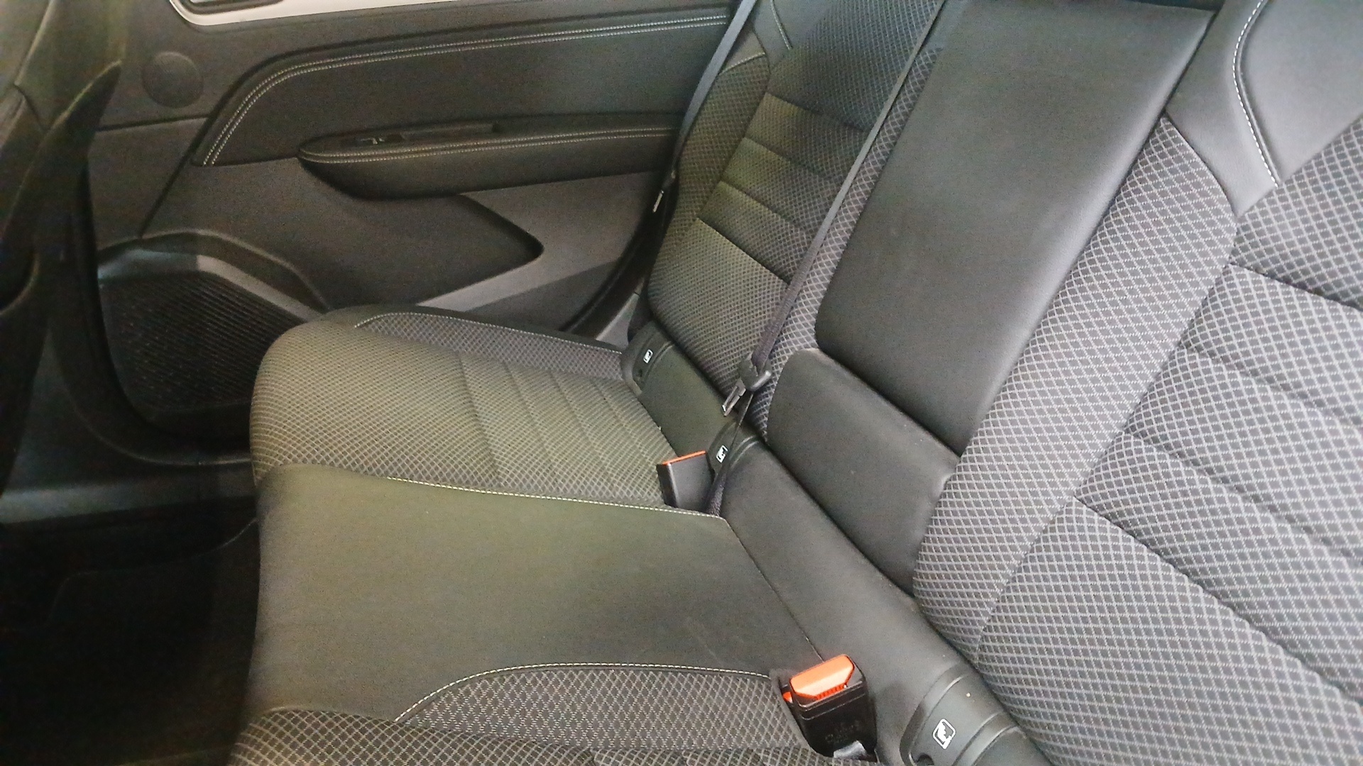 RENAULT ARKANA E-Tech 145 - 21B Intens