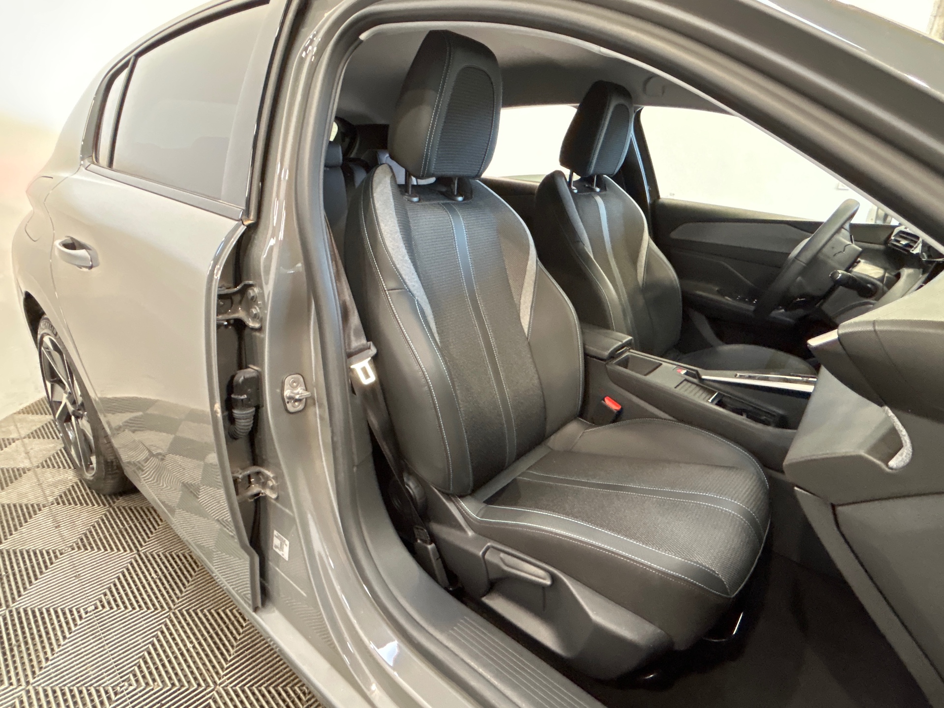 PEUGEOT 308 Allure BlueHDI 130 ch S&S EAT8