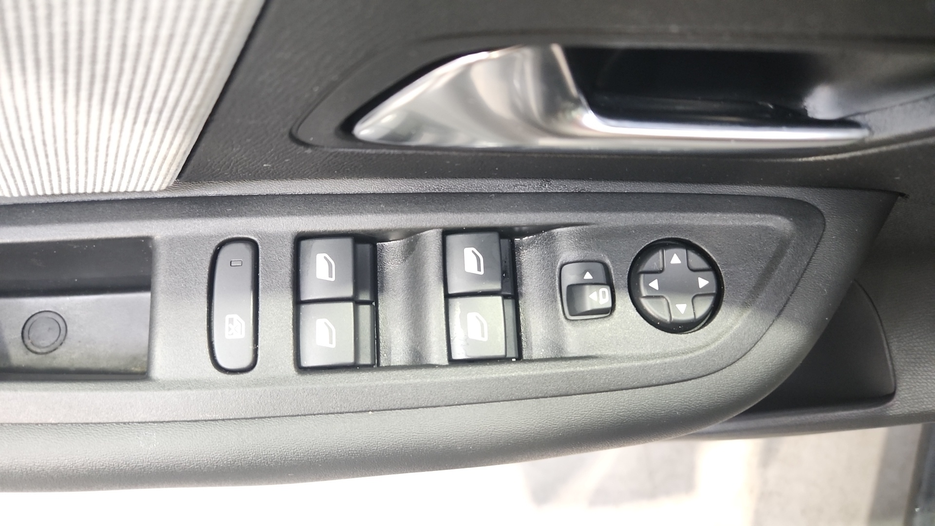 CITROEN C4 Hybride 136 e-DCS6 Max