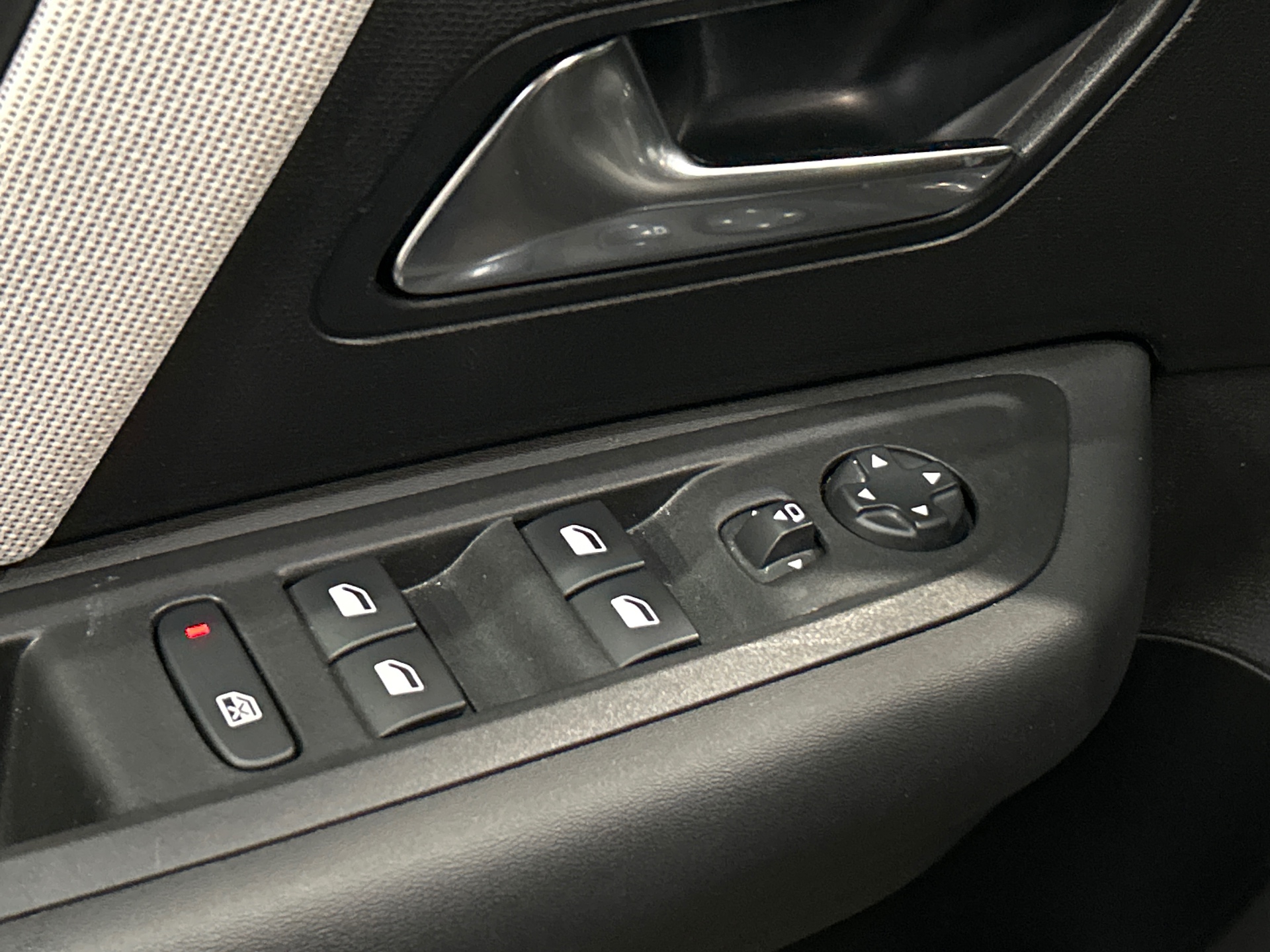 CITROEN C4 Hybride 145 E-dcs6 MAX