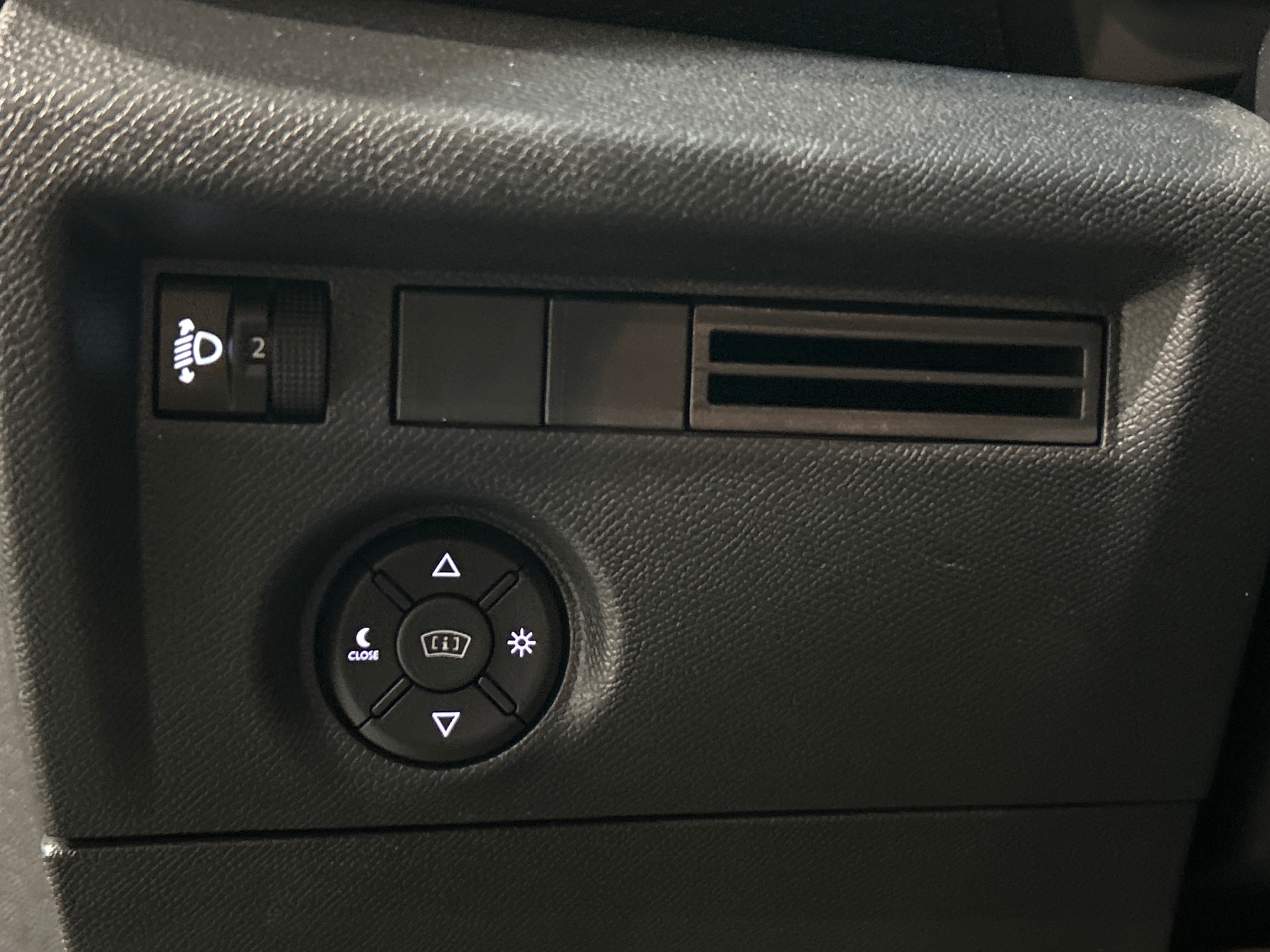 CITROEN C4 Hybride 145 E-dcs6 MAX
