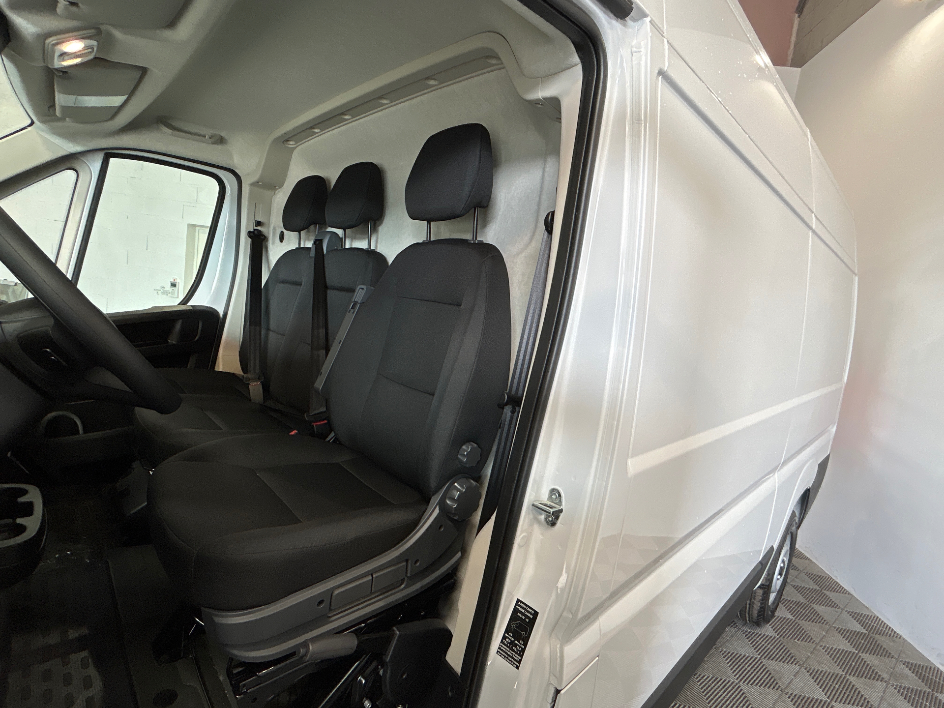 PEUGEOT BOXER FOURGON FG L2H2 3.5T  2.2 Diesel 140 cv Manuale
