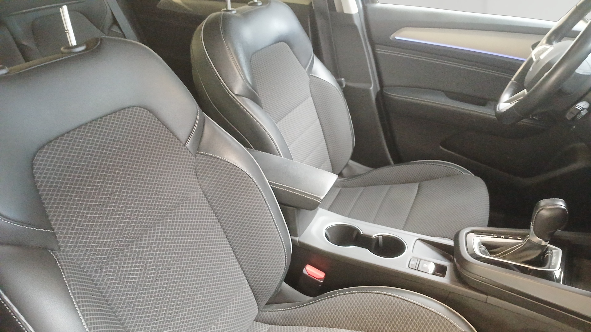 RENAULT ARKANA E-Tech 145 - 21B Intens
