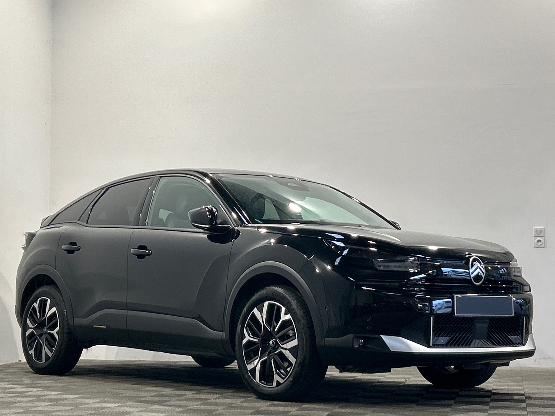 CITROEN C4 Hybride 145 E-dcs6 MAX