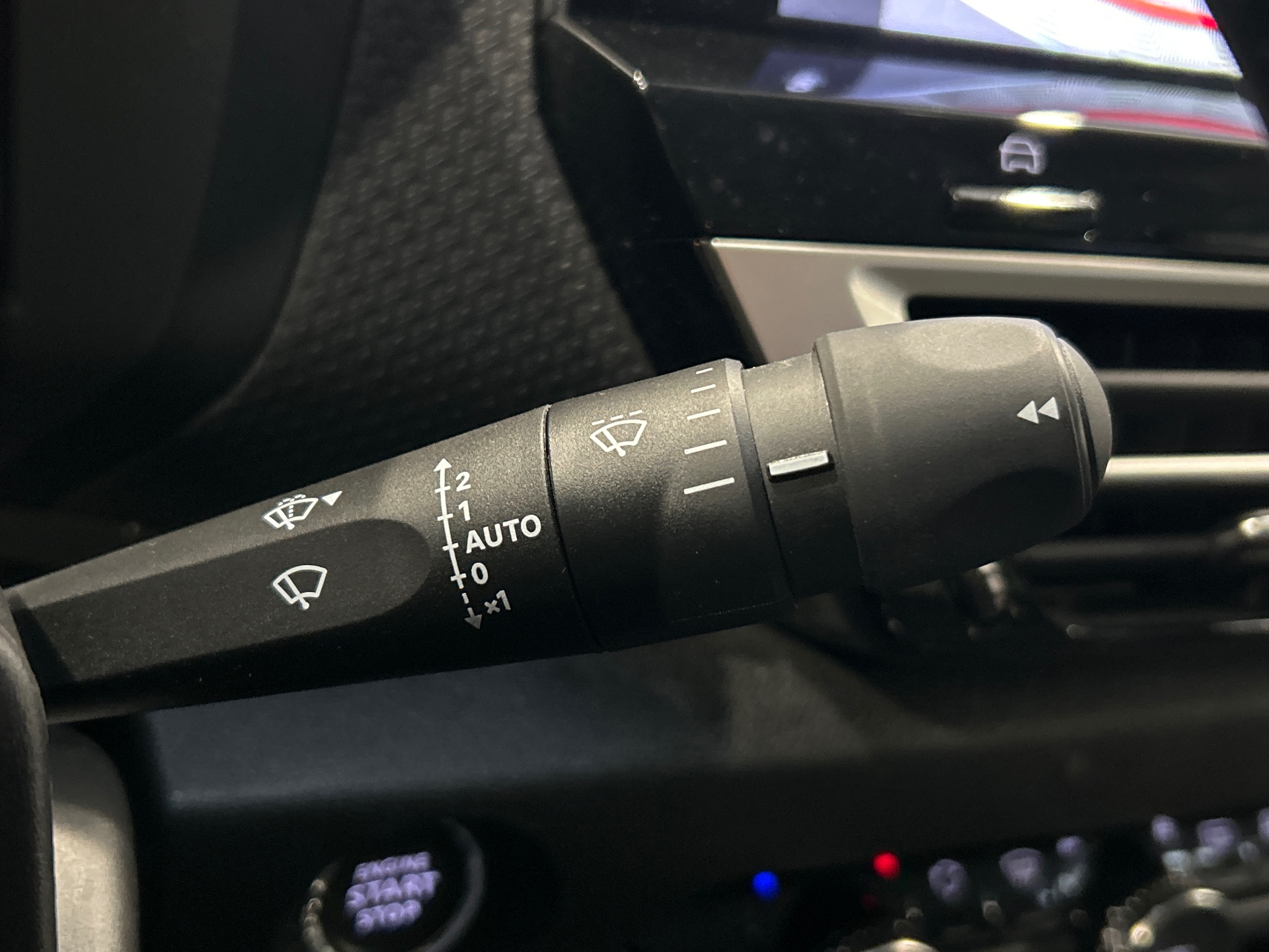CITROEN C4 Hybride 145 E-dcs6 MAX