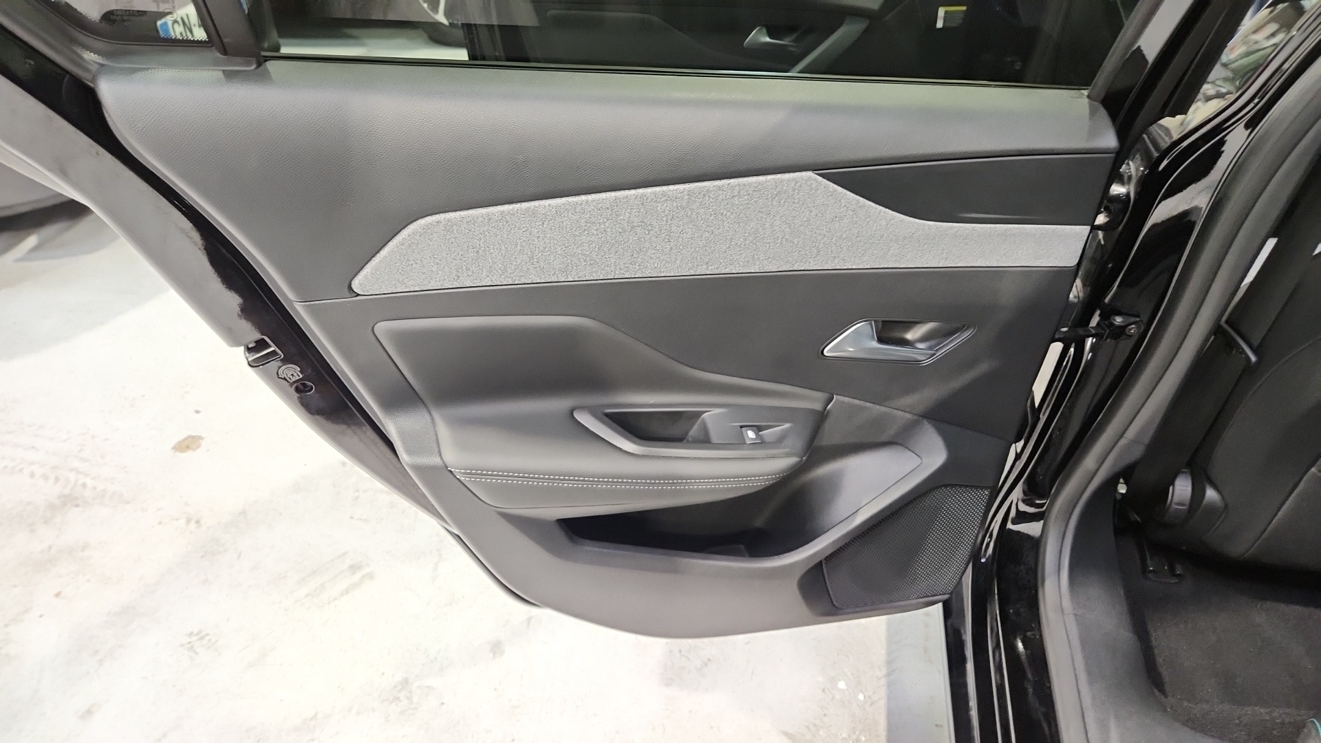 PEUGEOT 308 Hybrid 145 e-DCS6 Allure