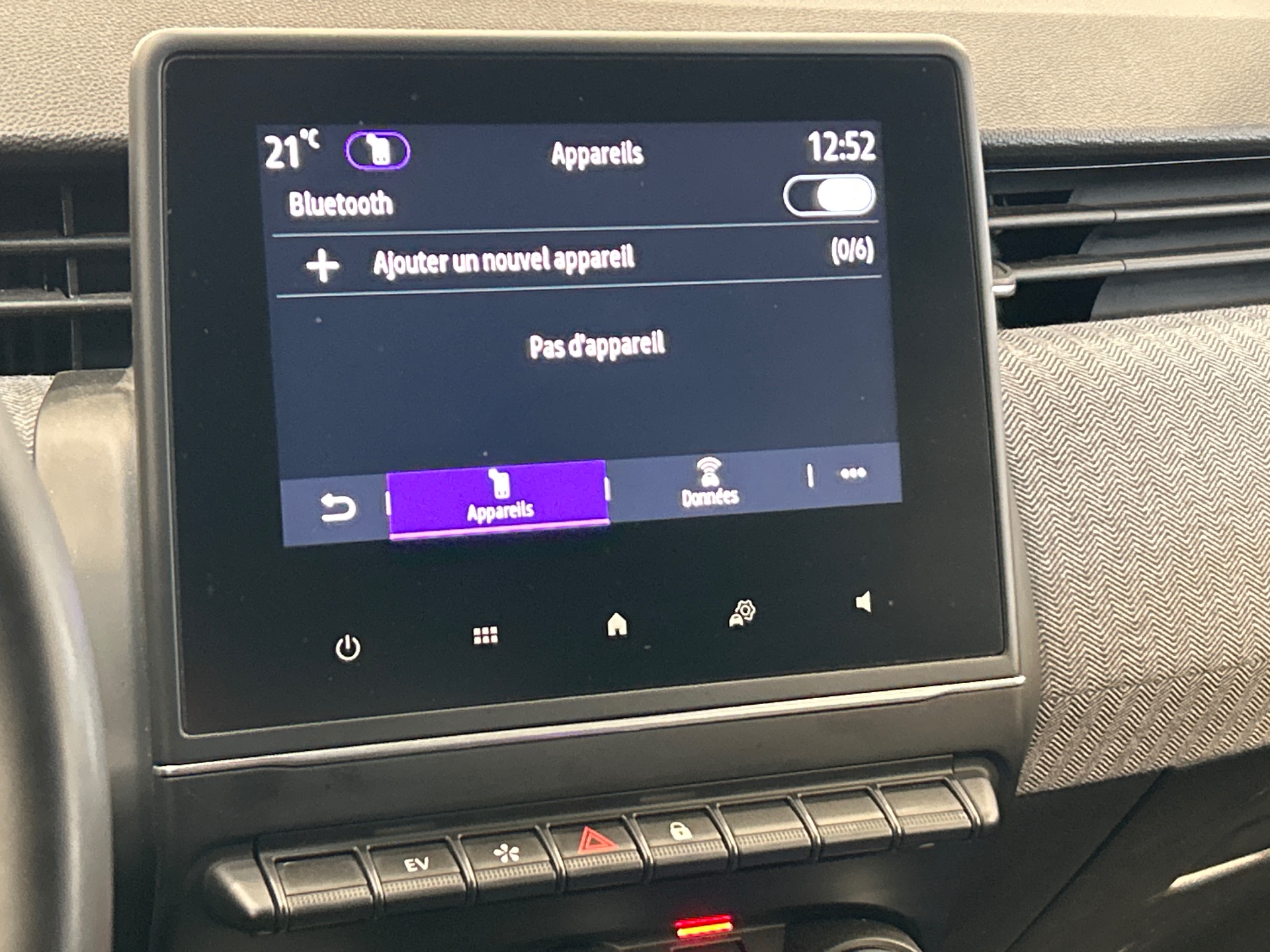 RENAULT CLIO V techno full hybrid E-Tech 145 ch - 24