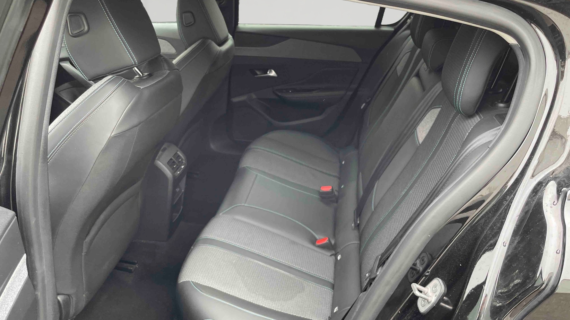 PEUGEOT 308 PHEV 180 e-EAT8 Allure Pack