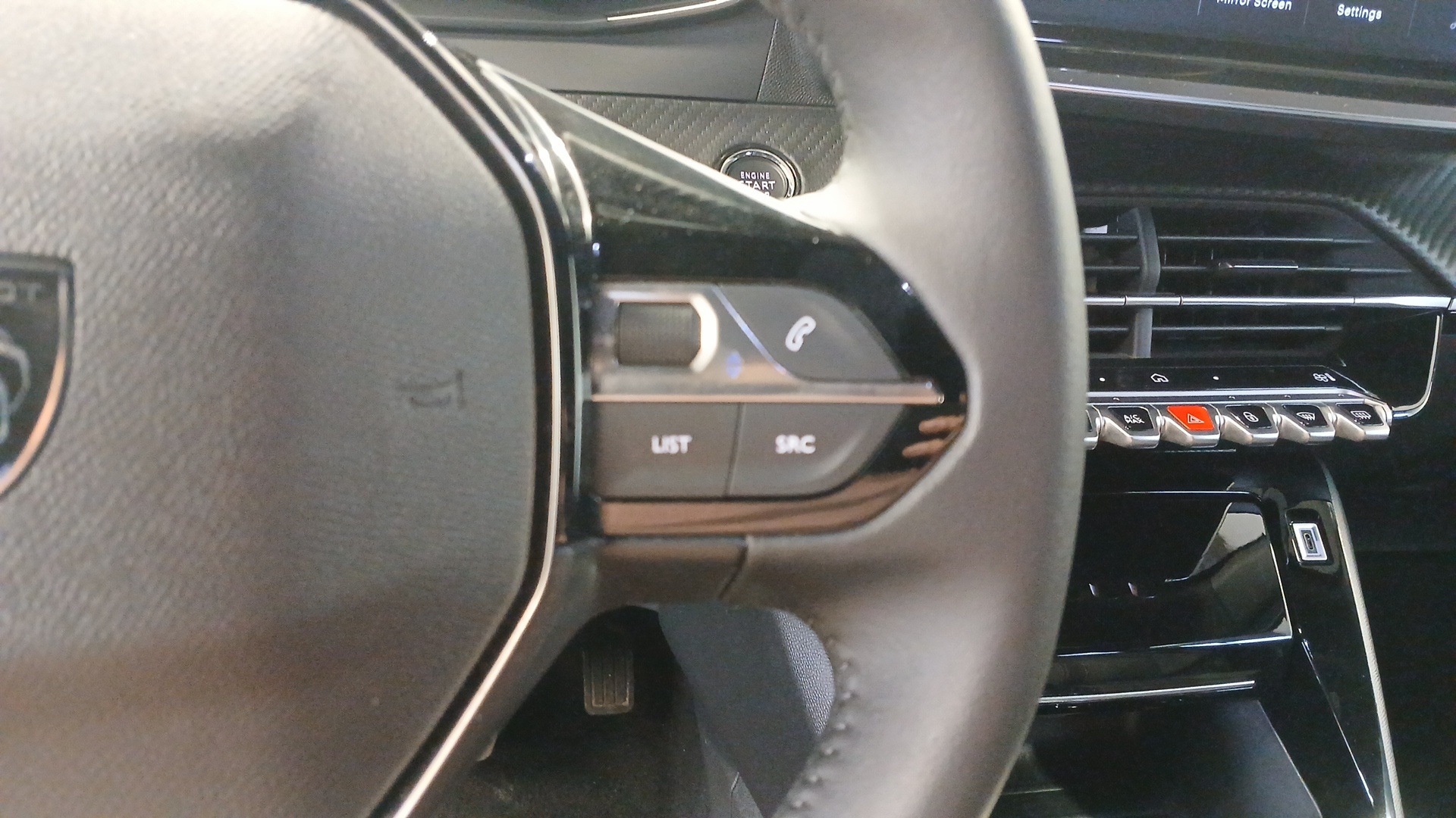 PEUGEOT 2008 Allure Hybrid 145 ch e-DCS6