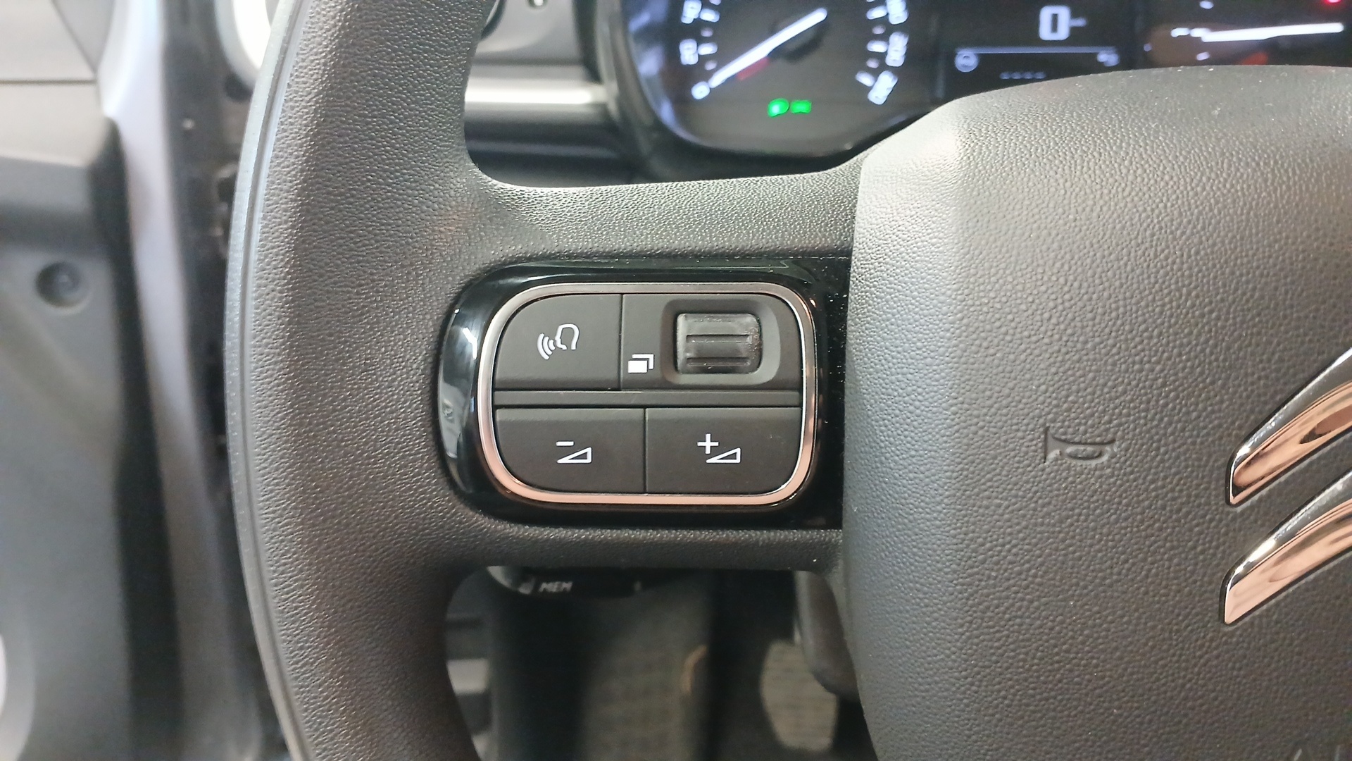 CITROEN C3 PTECH 110 S&S BVM6 PLUS