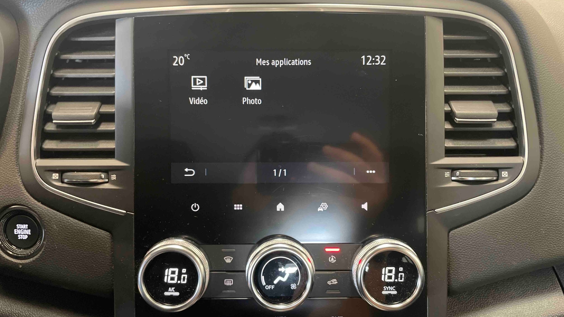 RENAULT MEGANE IV BERLINE Blue dCi 115 EDC Evolution