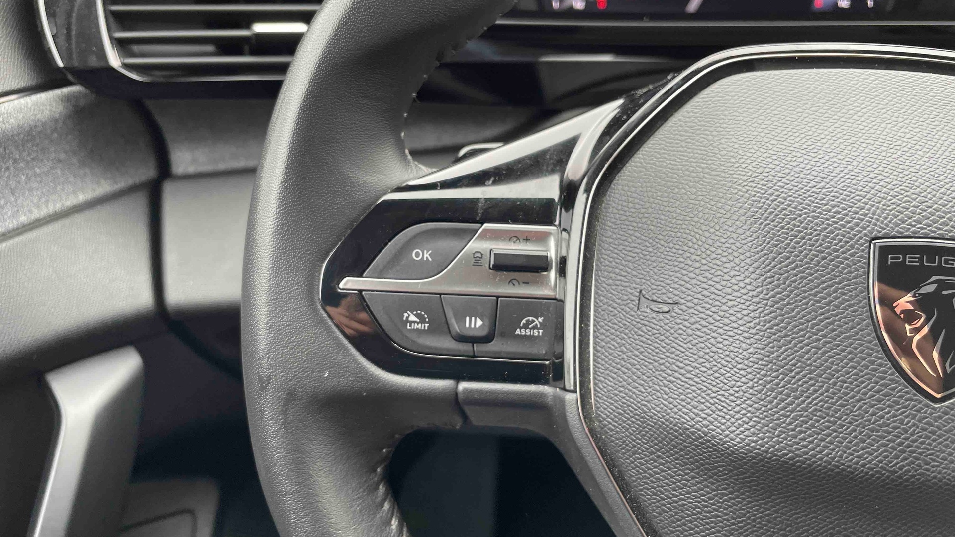 PEUGEOT 308 PHEV 180 e-EAT8 Allure Pack