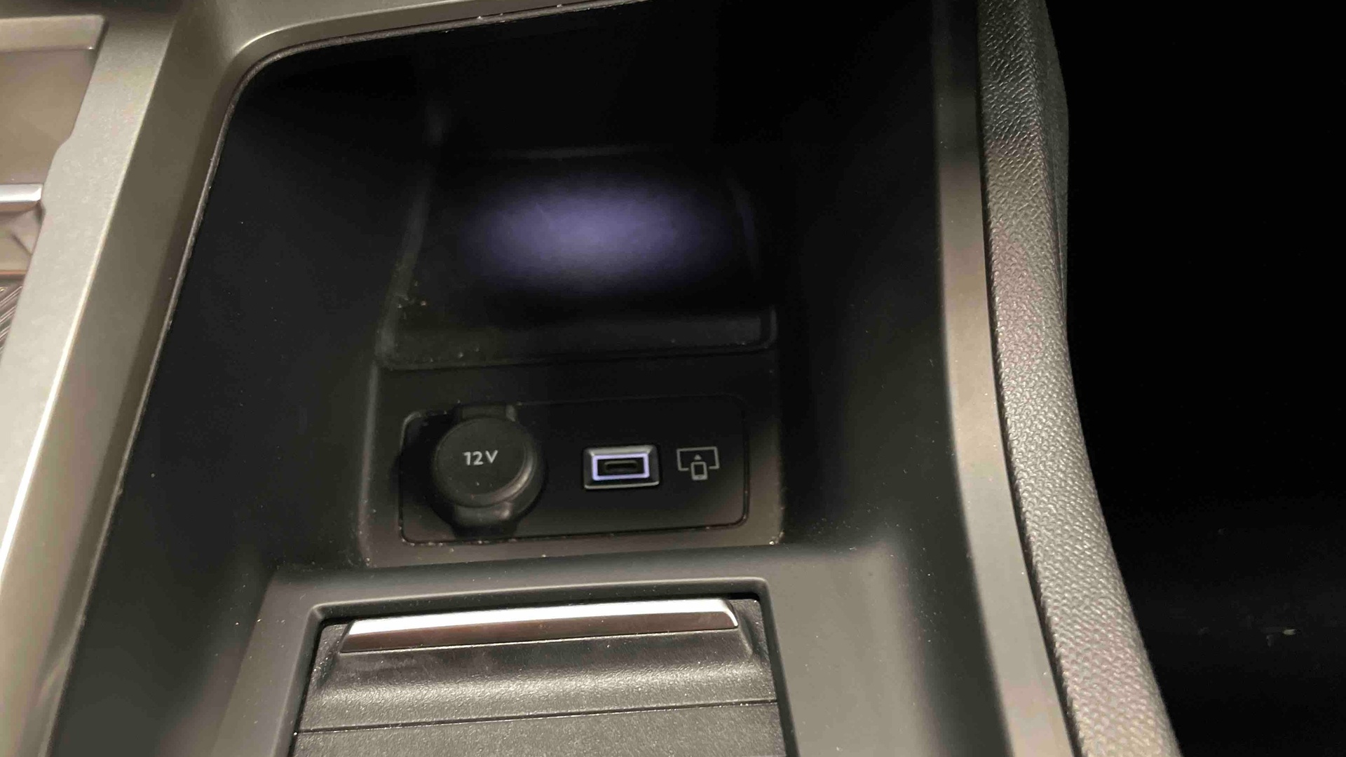PEUGEOT 408 Allure Hybrid 145 ch e-DCS6