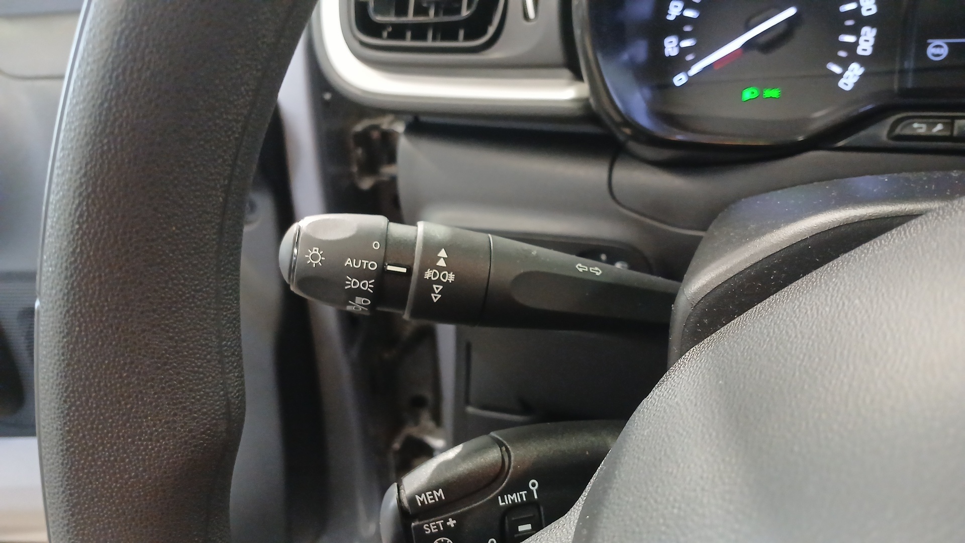 CITROEN C3 PTECH 110 S&S BVM6 PLUS