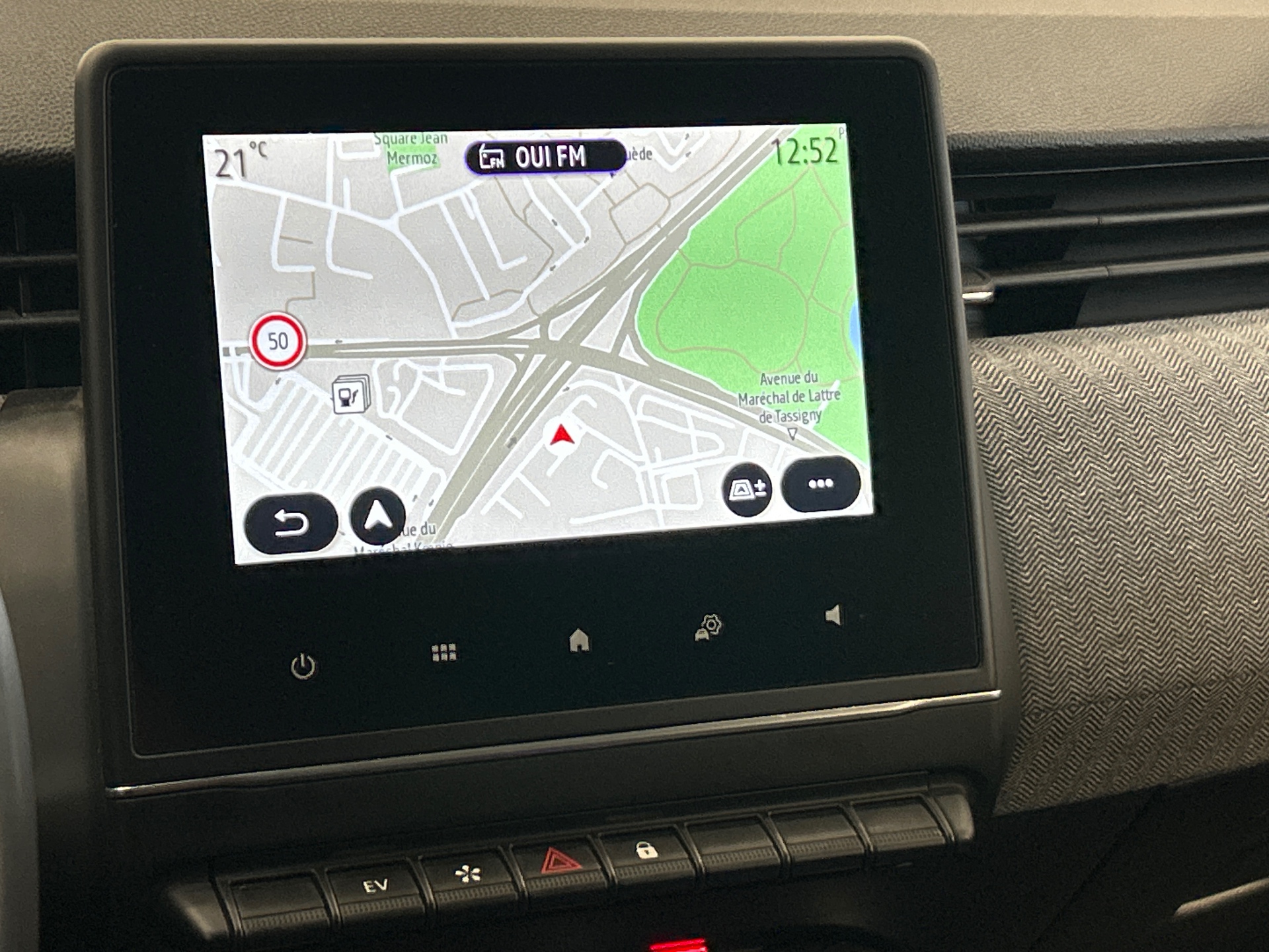 RENAULT CLIO V techno full hybrid E-Tech 145 ch - 24
