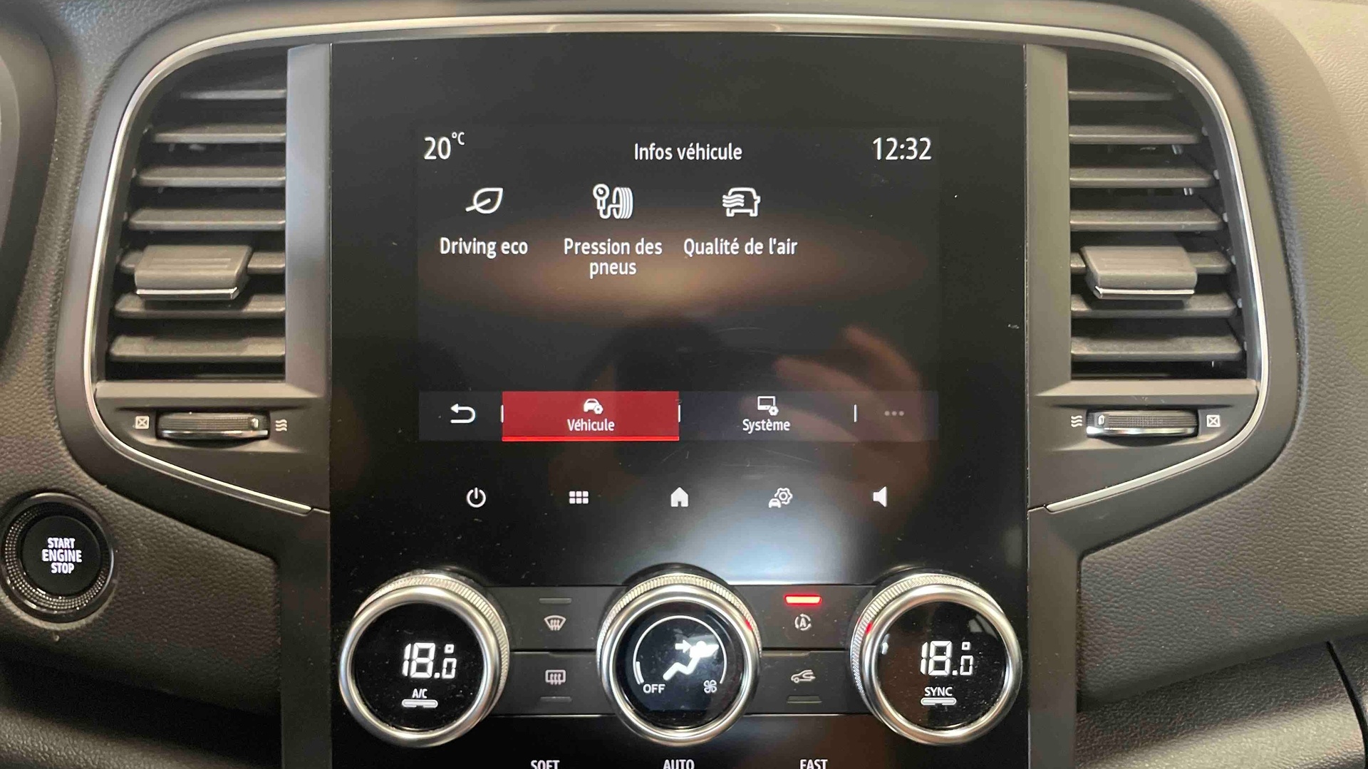 RENAULT MEGANE IV BERLINE Blue dCi 115 EDC Evolution