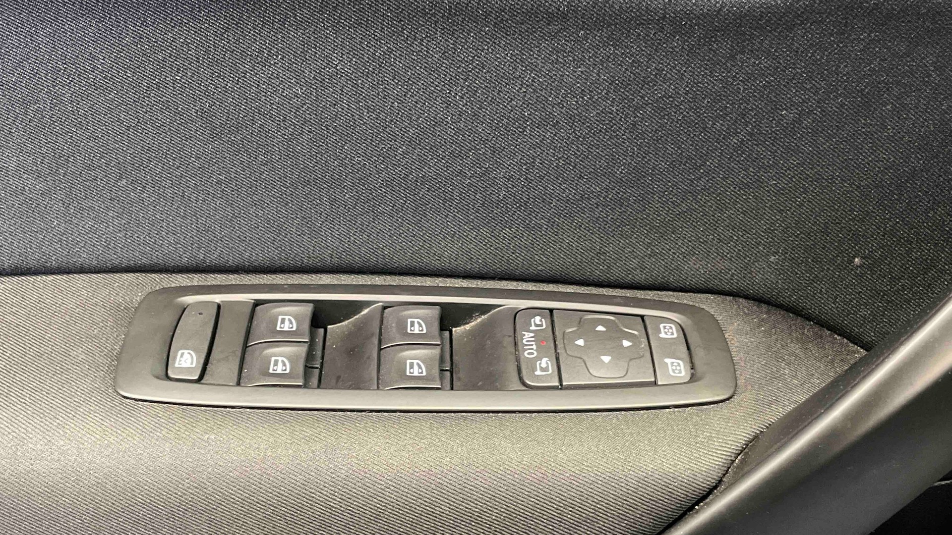RENAULT MEGANE IV ESTATE Blue dCi 115 Business