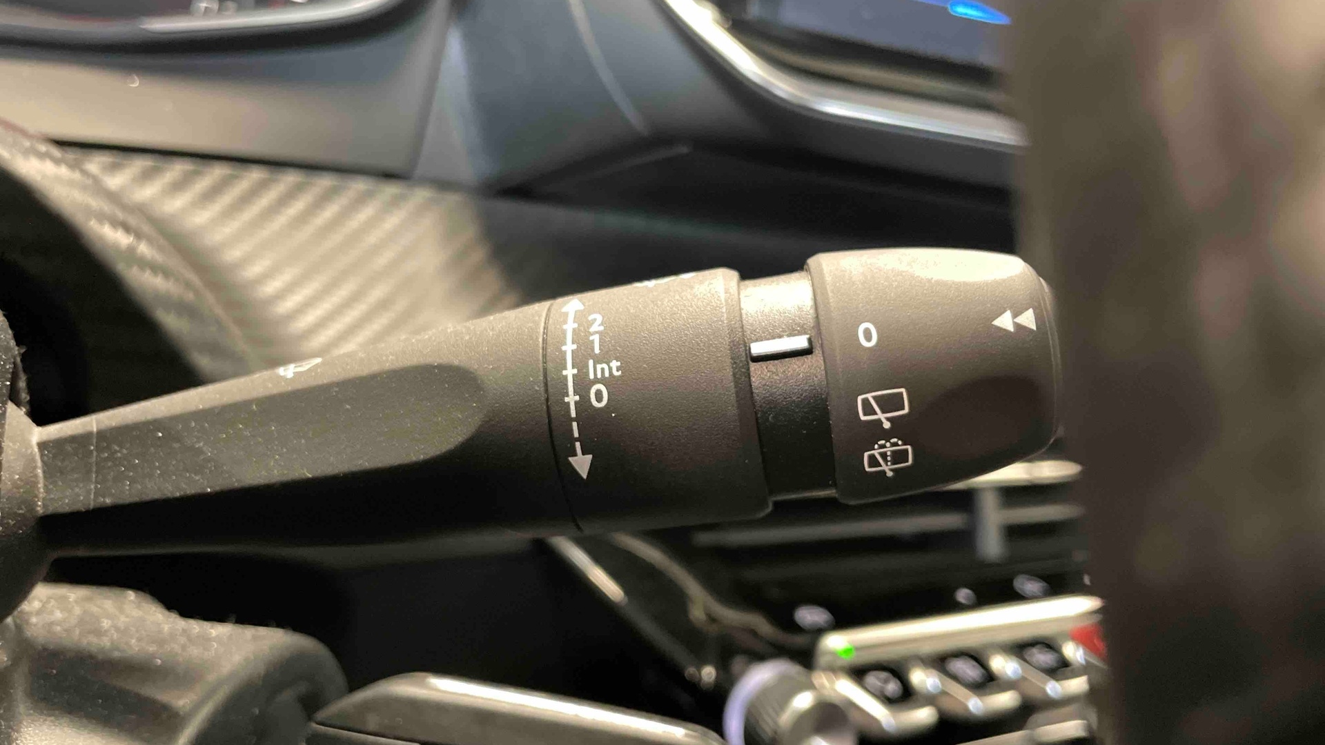 PEUGEOT 208 PureTech 100 S&S BVM6 Active