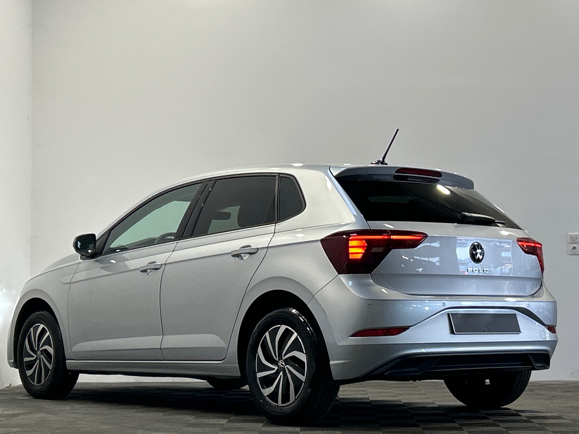 VOLKSWAGEN POLO Edition 1.0 TSI 95 DSG