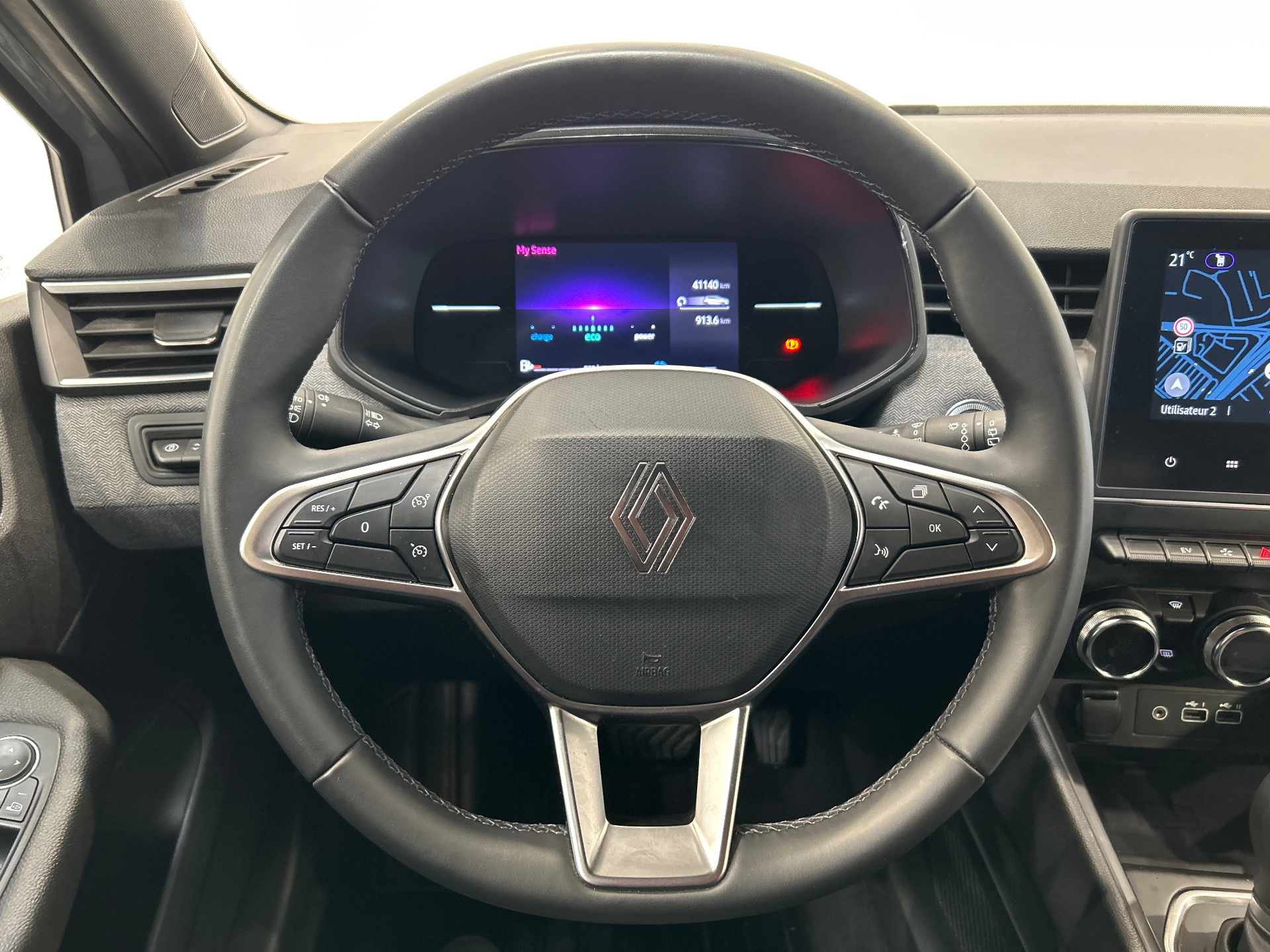 RENAULT CLIO V techno full hybrid E-Tech 145 ch - 24