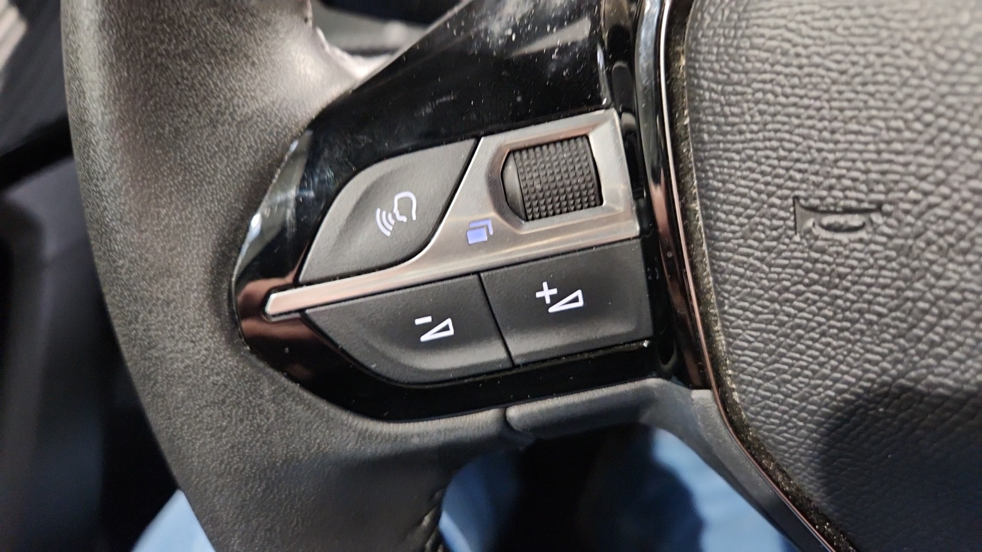 PEUGEOT 2008 PureTech 100 S&S BVM6 Active - 5P