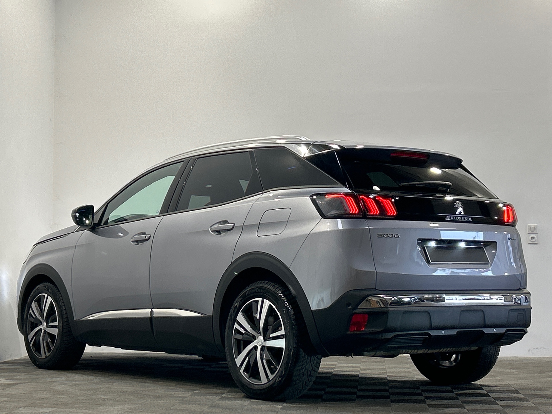PEUGEOT 3008 Hybrid 180 e-EAT8 Allure Pack
