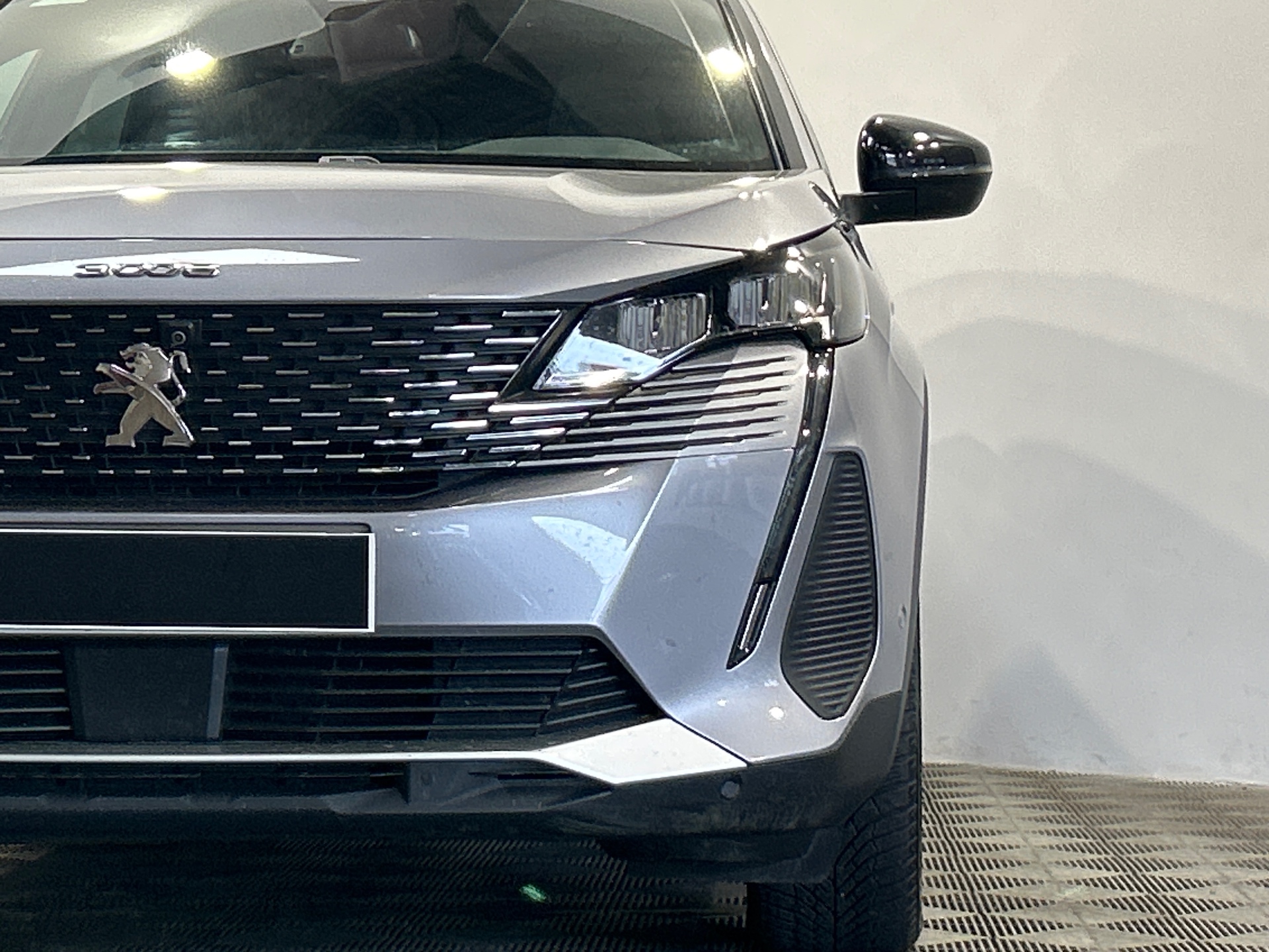 PEUGEOT 3008 Hybrid 180 e-EAT8 Allure Pack