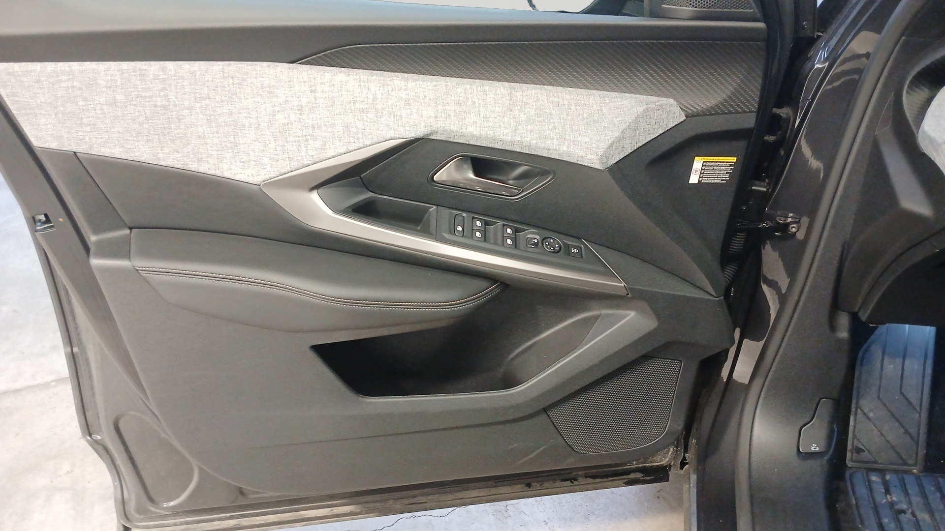 PEUGEOT 3008 Allure Hybrid 145 ch e-DCS6