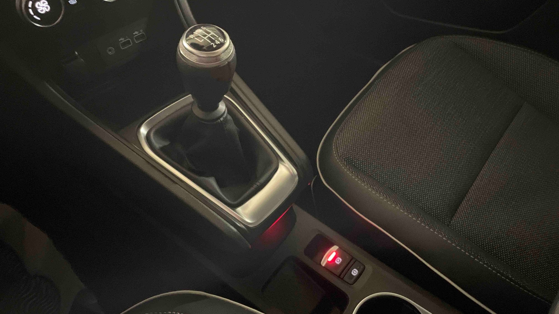 RENAULT CAPTUR TCe 90 Techno
