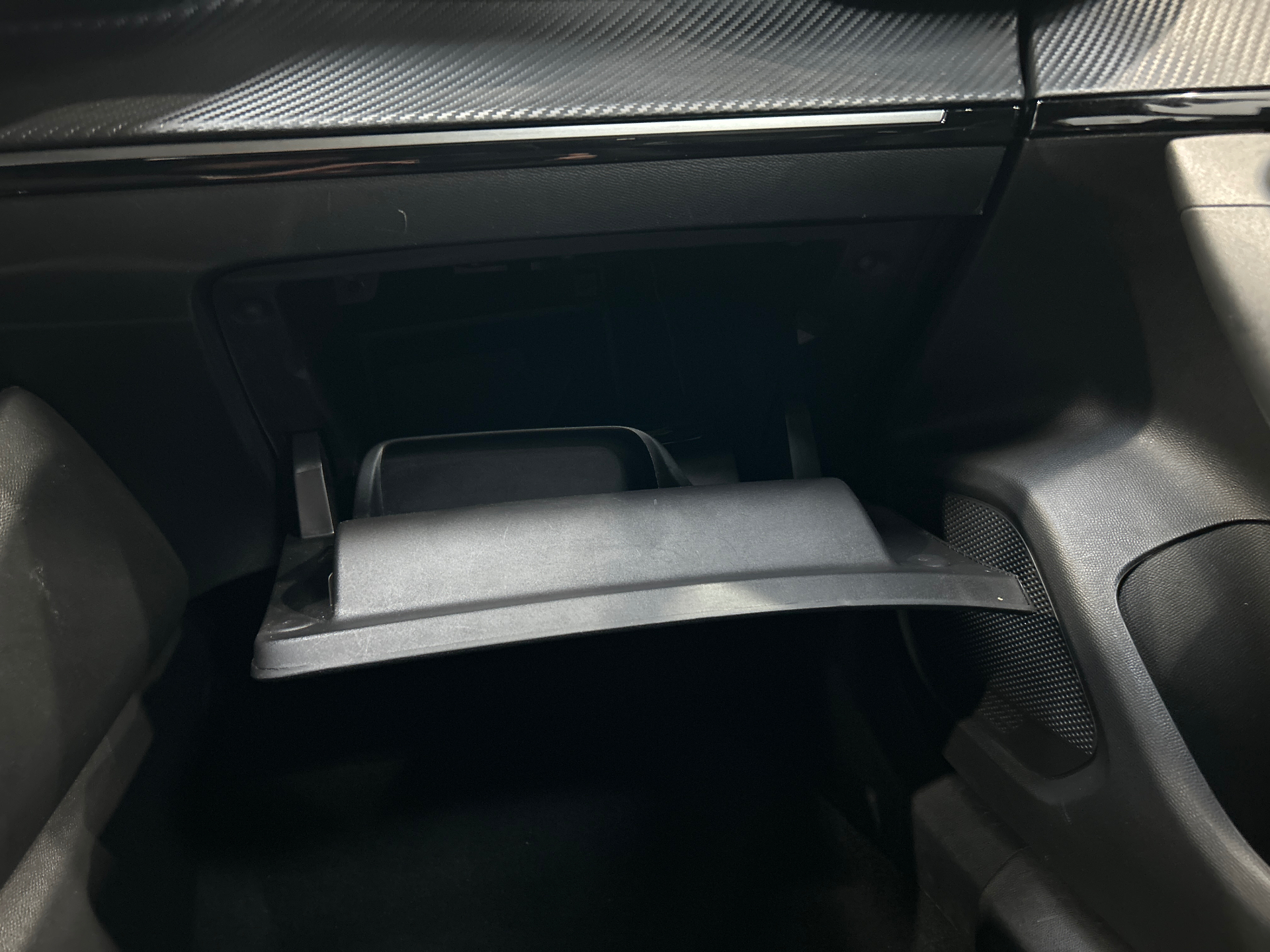 PEUGEOT 2008 ALLURE 100 CH BVM6
