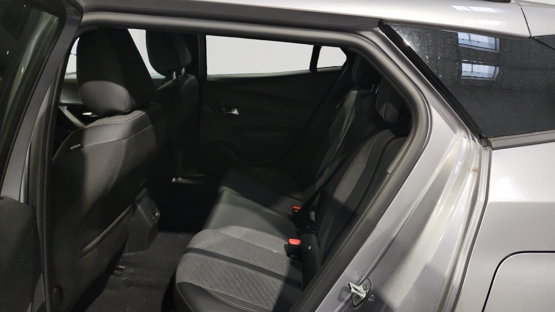 PEUGEOT 2008 PureTech 130 S&S EAT8 Allure