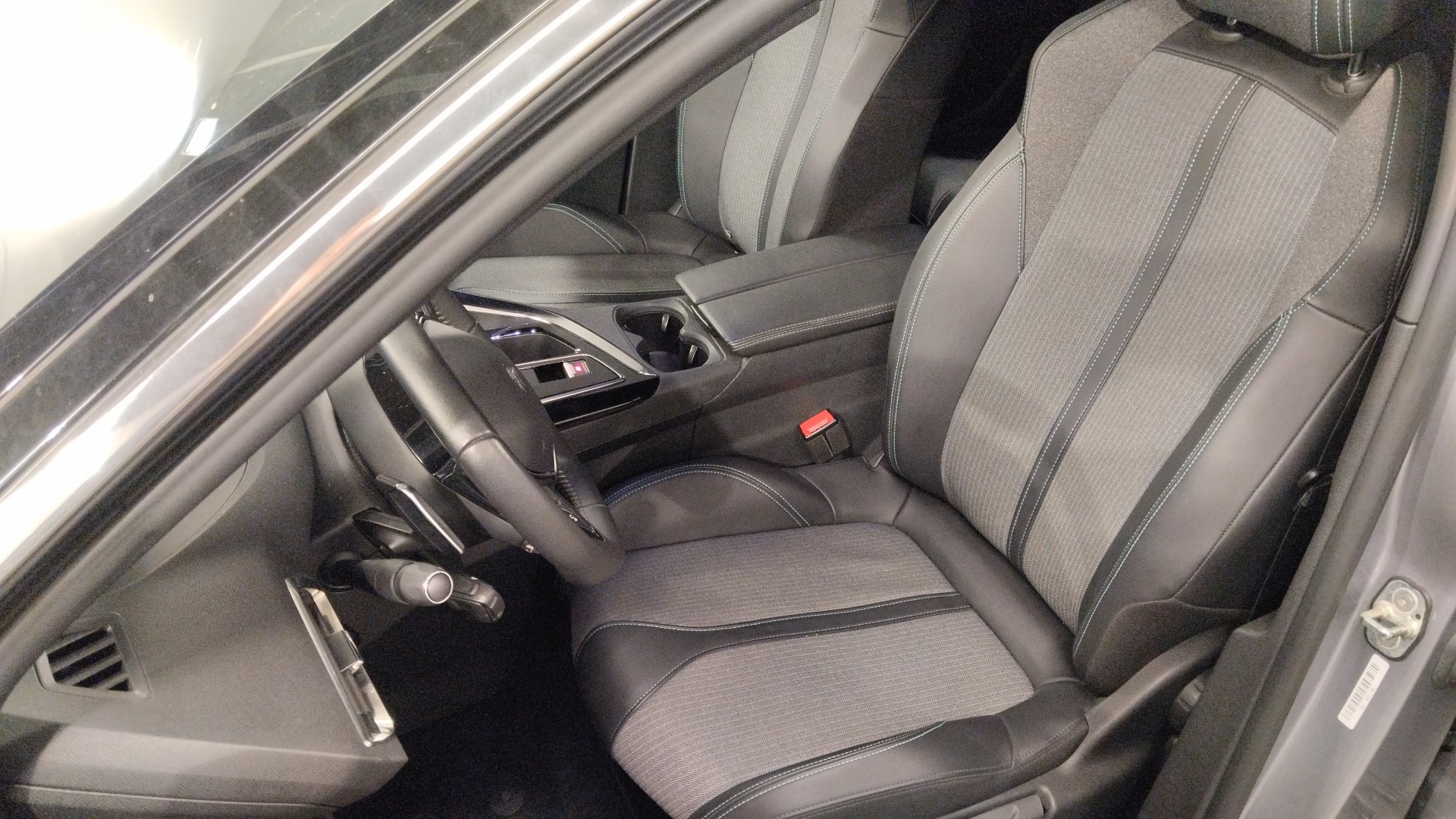 PEUGEOT 3008 ALLURE PACK HYBRID 136 CH E-DCS6