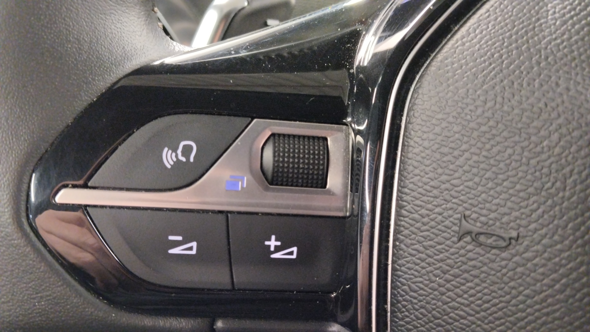 PEUGEOT 3008 ALLURE PACK HYBRID 136 CH E-DCS6