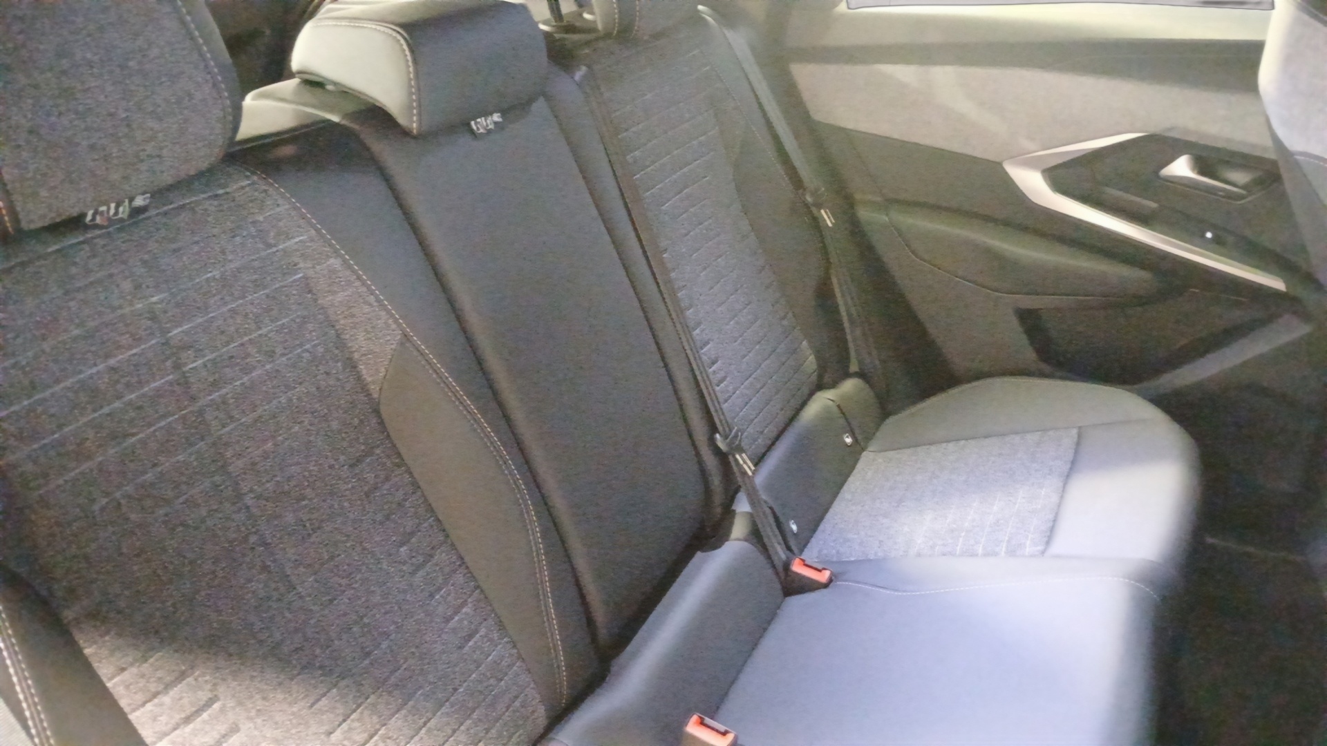 PEUGEOT 3008 Allure Hybrid 145 ch e-DCS6