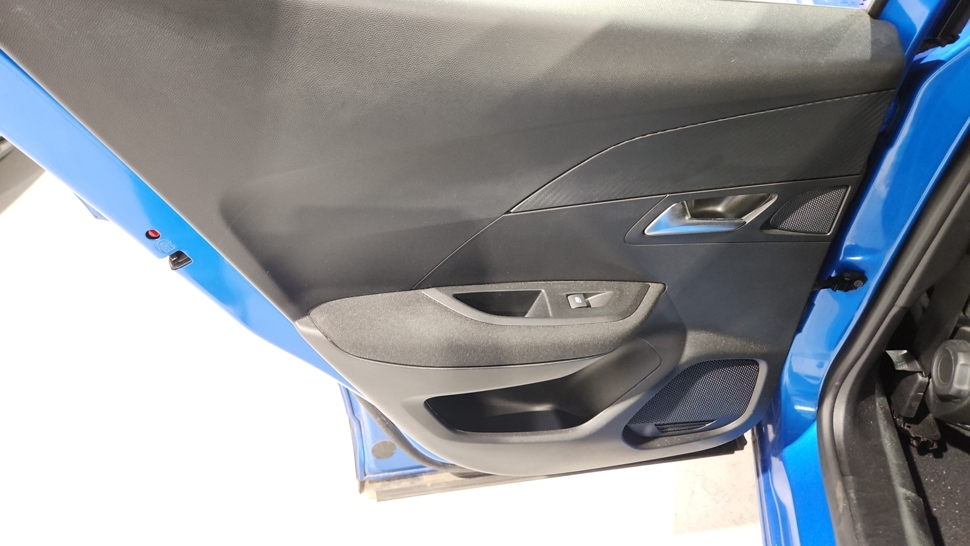 PEUGEOT 2008 PureTech 100 S&S BVM6 Active - 5P