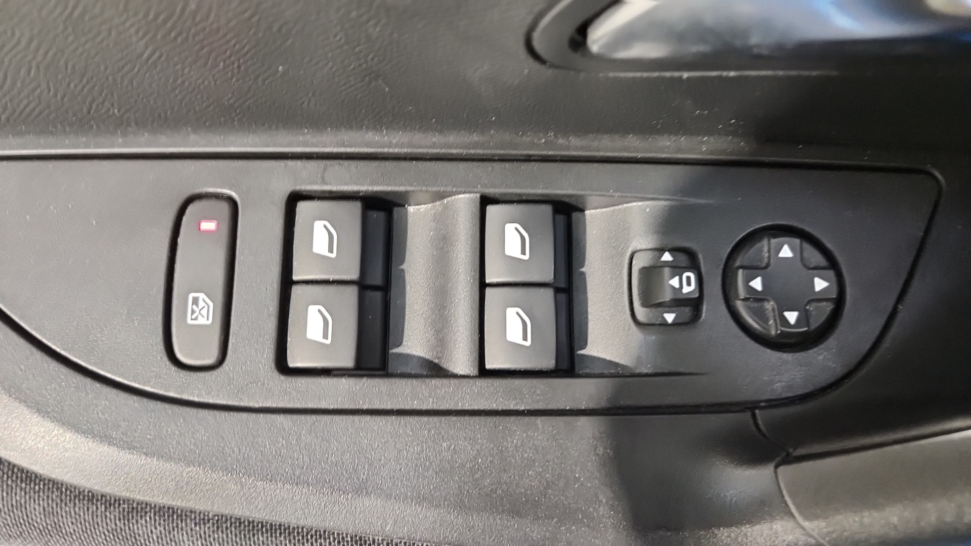 PEUGEOT 2008 PureTech 100 S&S BVM6 Active - 5P