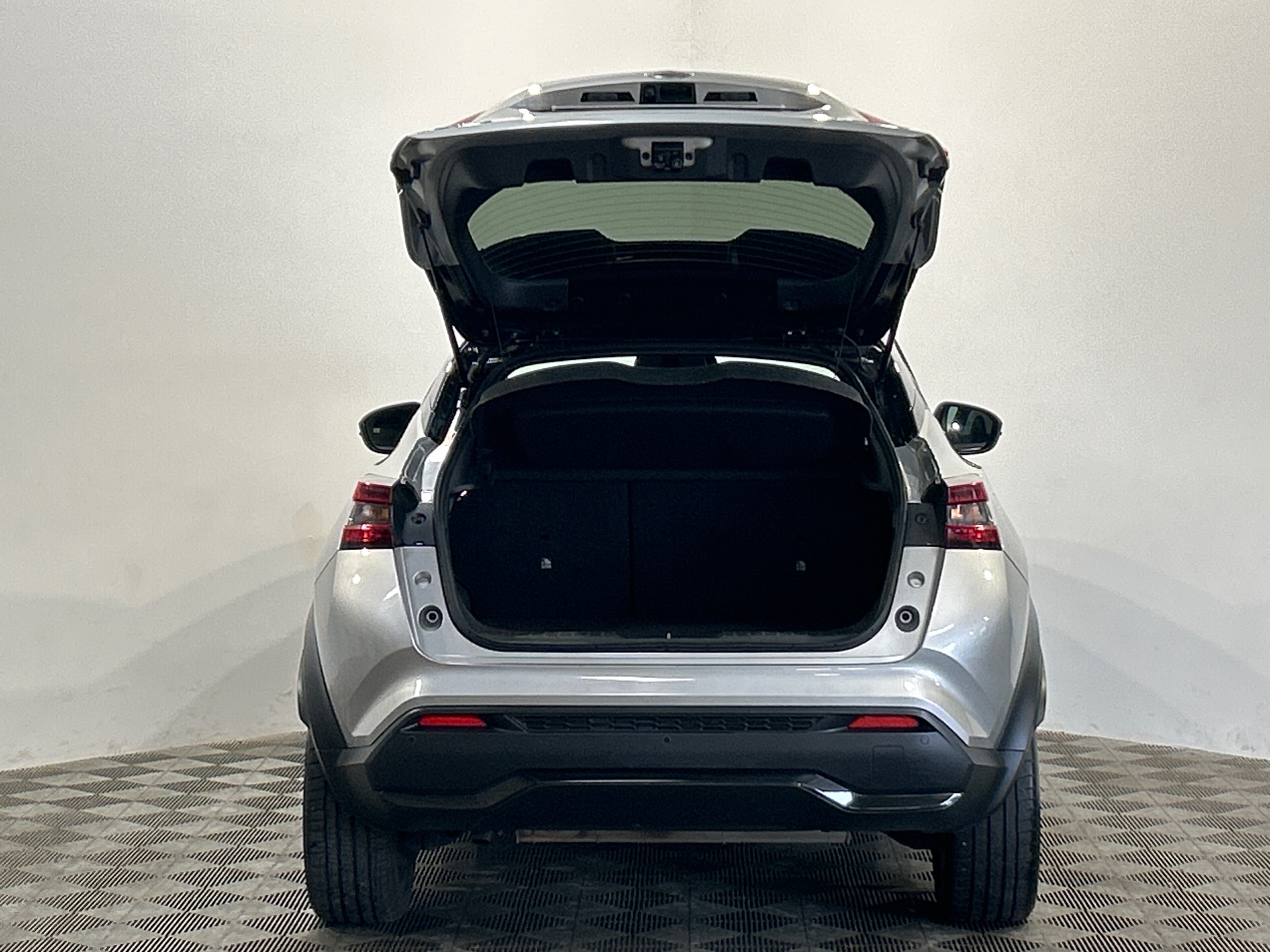 NISSAN JUKE 2023.5 HYBRID 143 N-Design